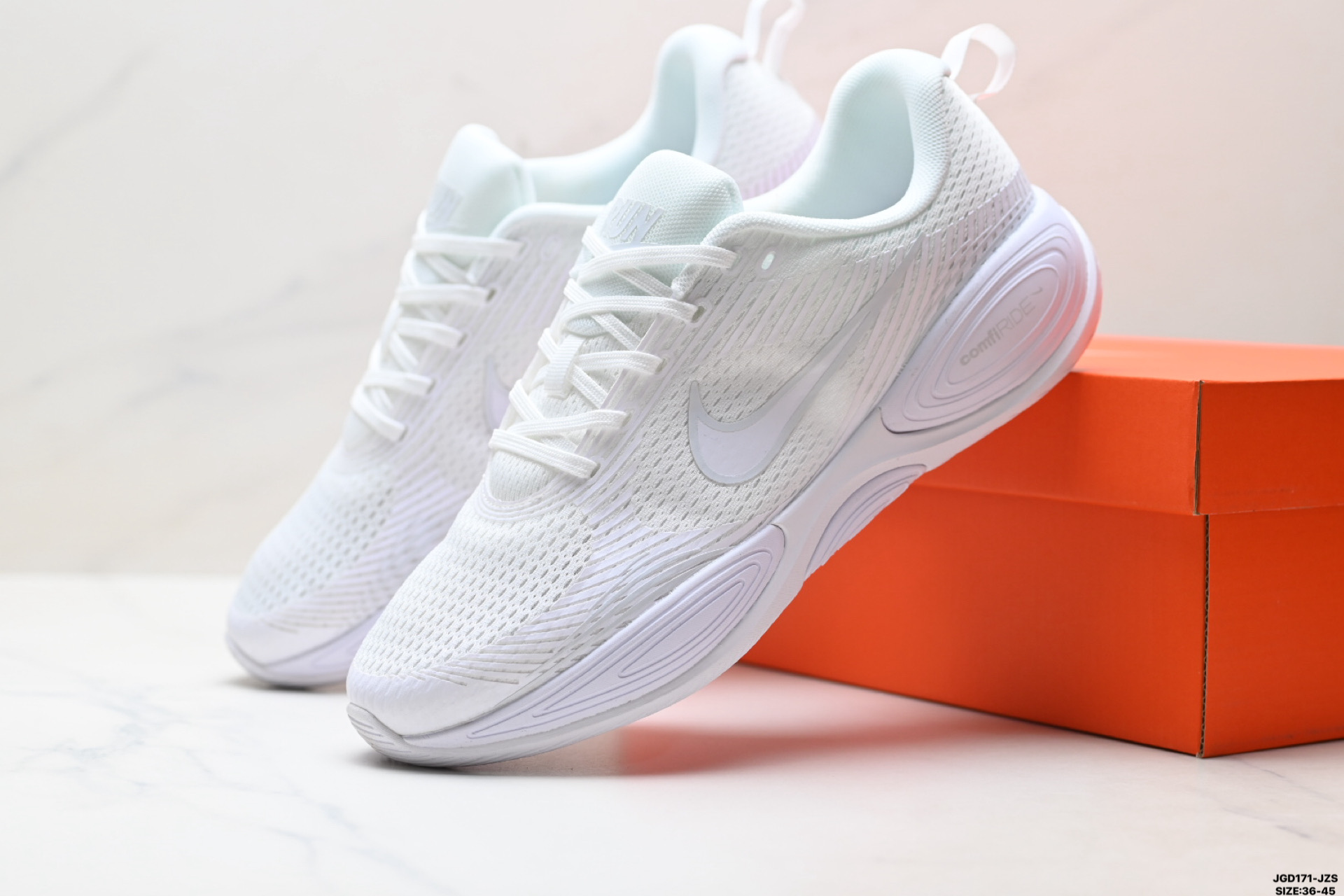 Nike ComfiRide 耐克 舒适贴合 透气支撑跑步鞋 DX5886-006