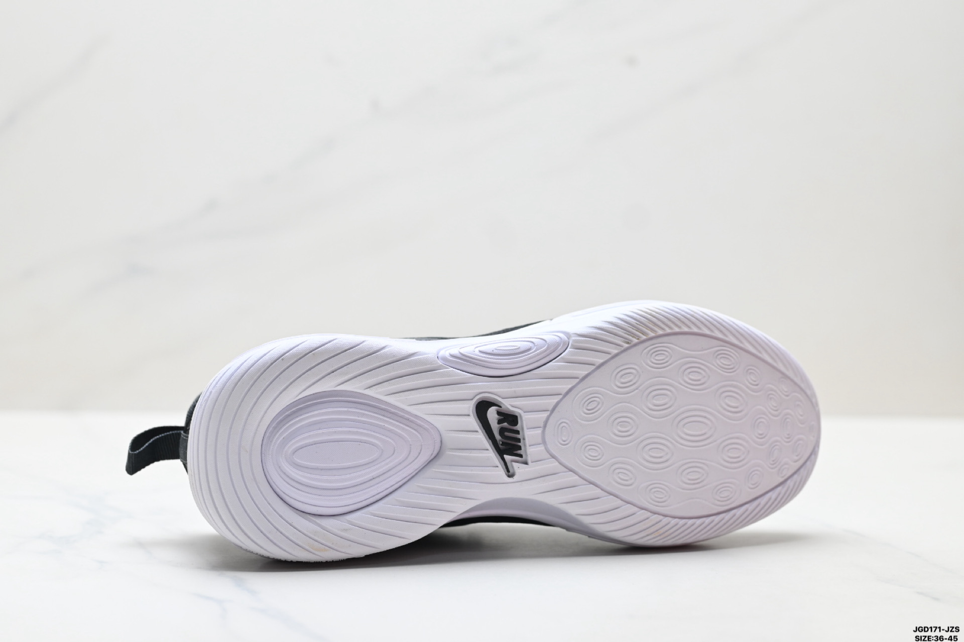 Nike ComfiRide 耐克 舒适贴合 透气支撑跑步鞋 DX5886-006