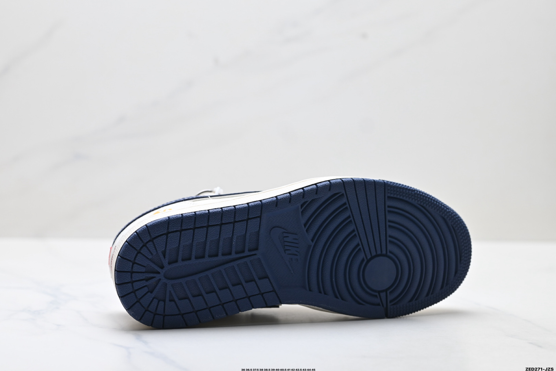 Nike Air Jordan 1 Low AJ1乔1低帮休闲板鞋 JP2076-121 Nike Air Jordan 1 Low AJ1乔1低帮休闲板鞋 JP2076-121