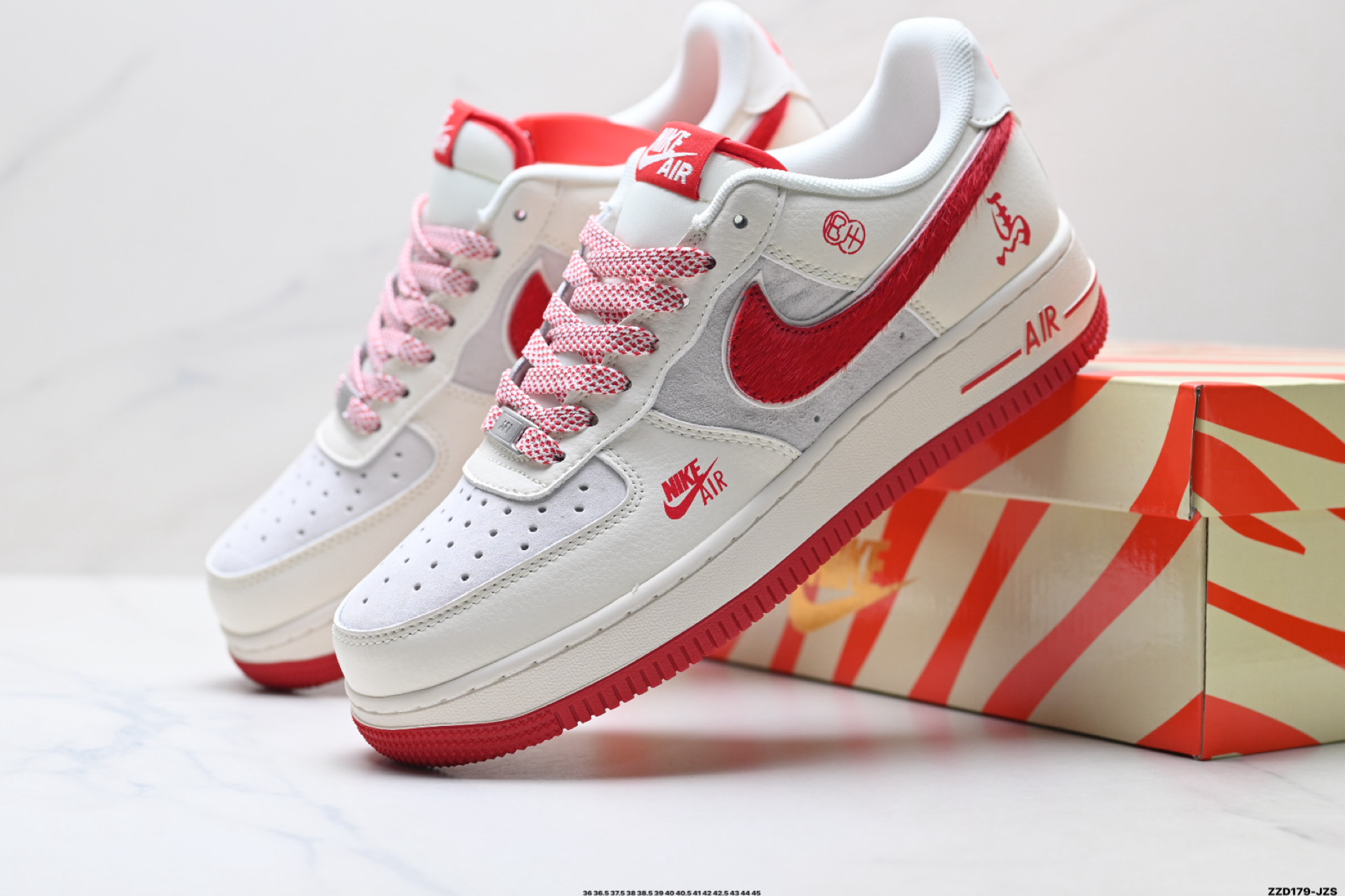 NIKE AIR FORCE 1‘07 LV8 HT5088-626