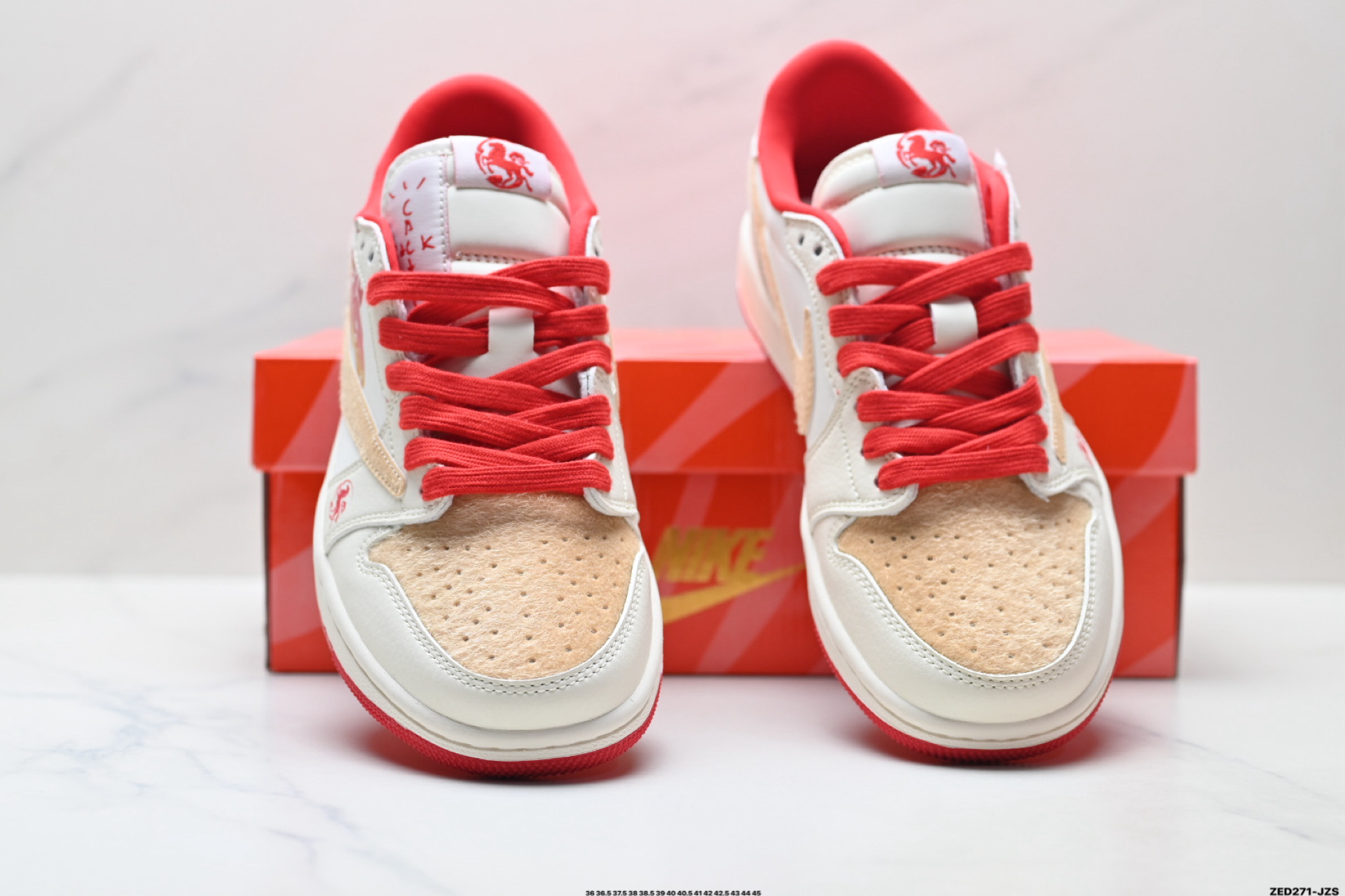 Nike Air Jordan 1 x Travis Scott AJ1倒勾 乔一倒钩 ‘DIY’定制 耐克 低帮文化篮球鞋 FC1688-250