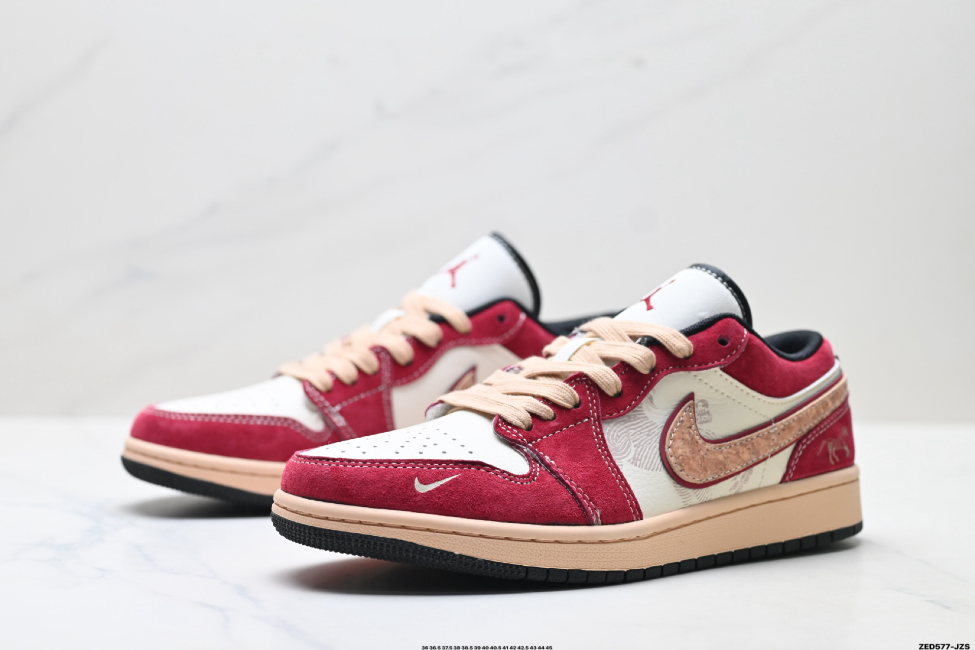 Nike Air Jordan 1 Low AJ1乔1低帮休闲板鞋 LX1988-824