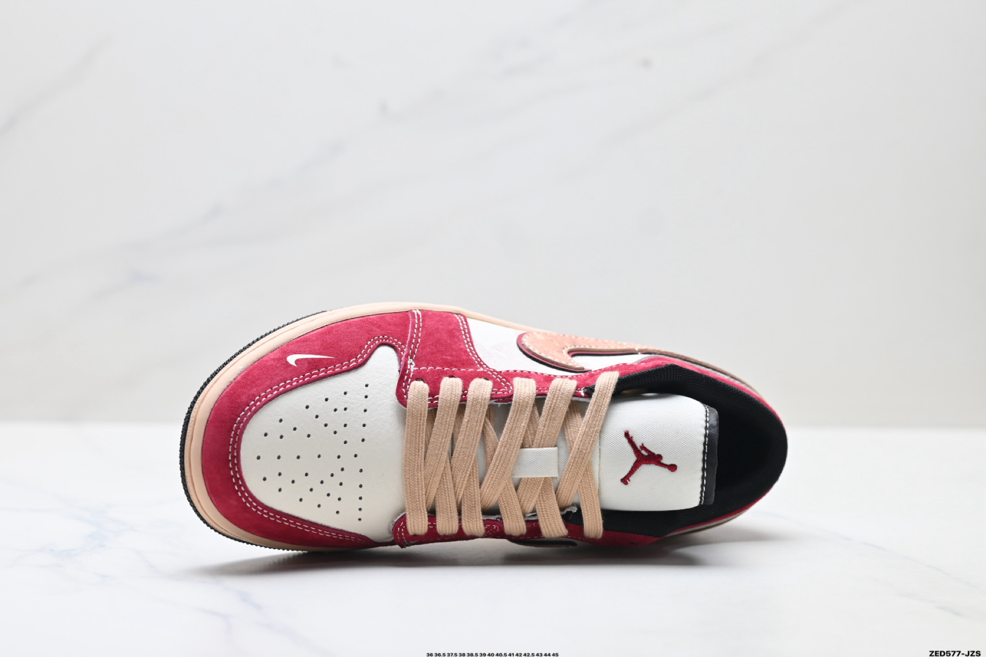 Nike Air Jordan 1 Low AJ1乔1低帮休闲板鞋 LX1988-824