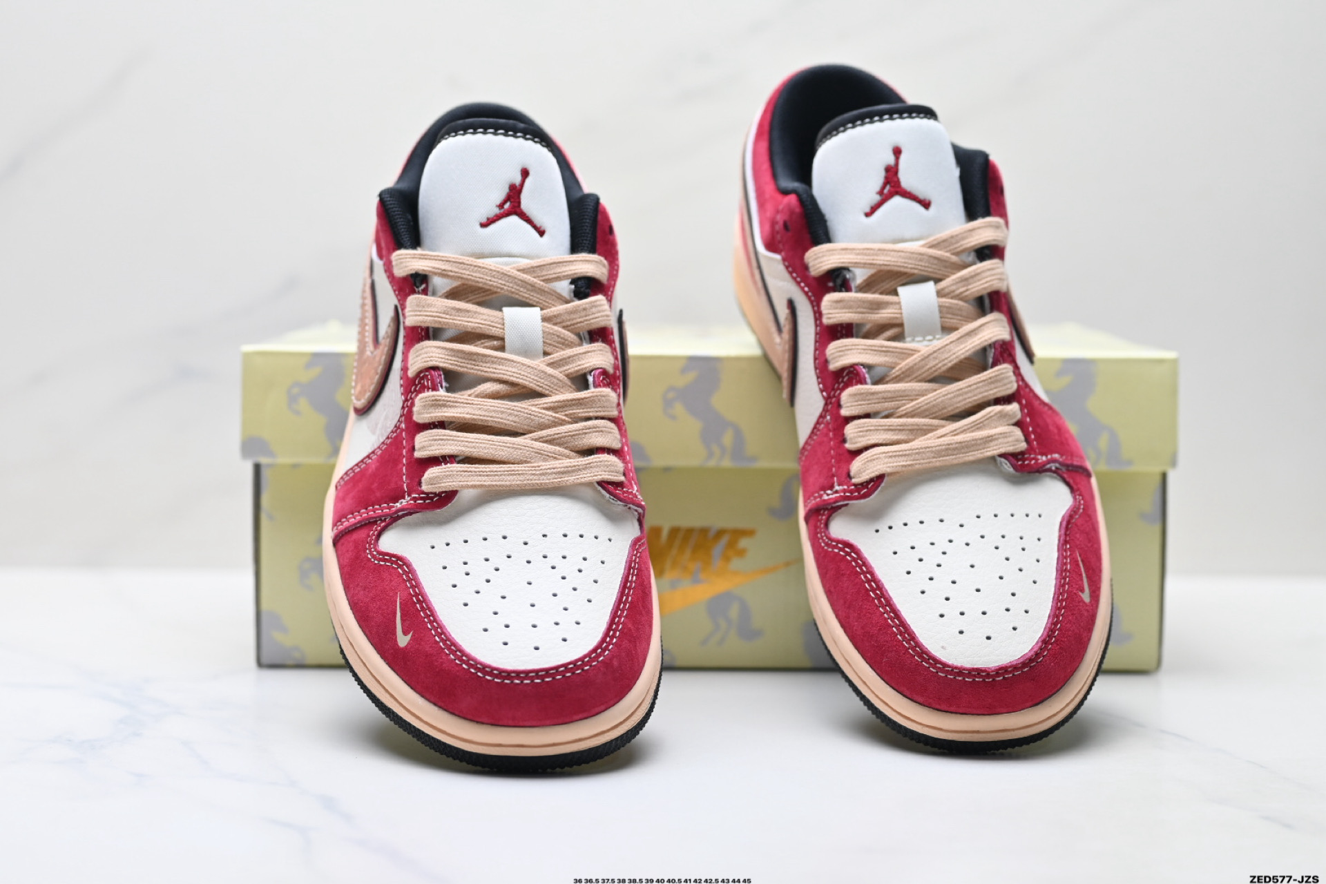 Nike Air Jordan 1 Low AJ1乔1低帮休闲板鞋 LX1988-824