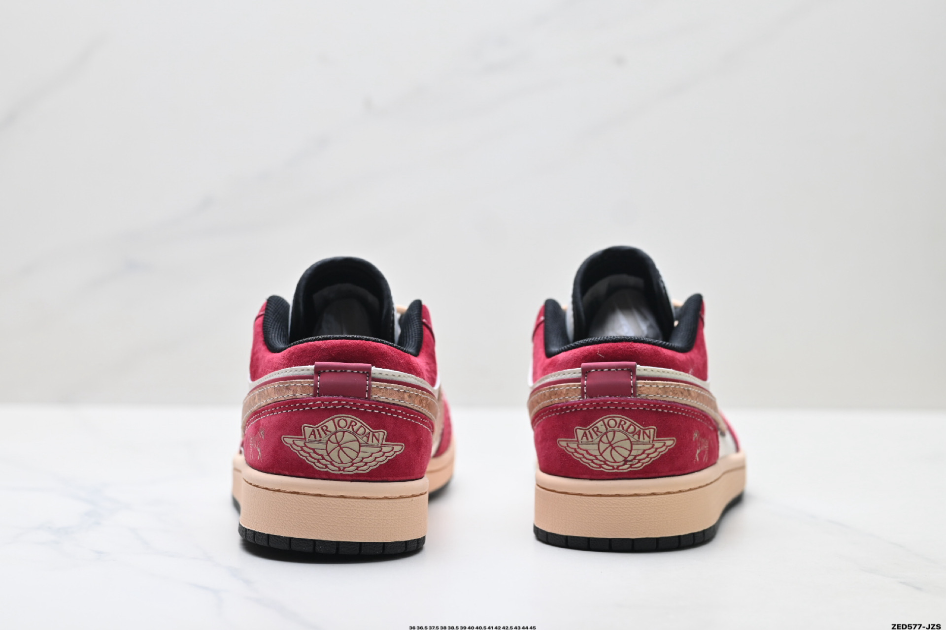 Nike Air Jordan 1 Low AJ1乔1低帮休闲板鞋 LX1988-824