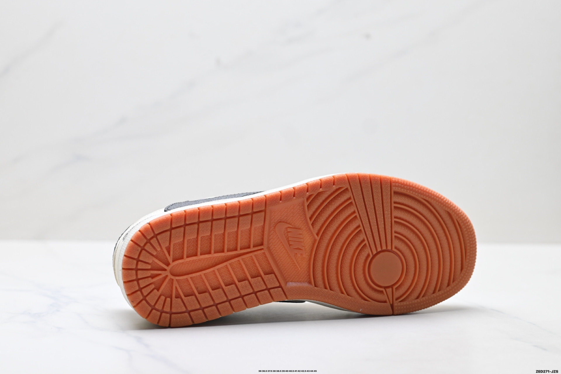 Nike Air Jordan 1 x Travis Scott AJ1倒勾 乔一倒钩 ‘DIY’定制 耐克 低帮文化篮球鞋 LD2028-073