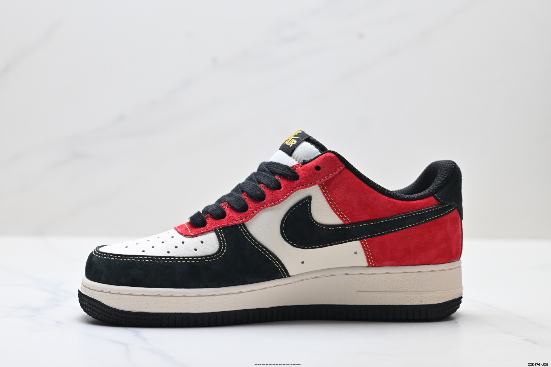 NIKE AIR FORCE 1‘07 LV8 QW5288-131
