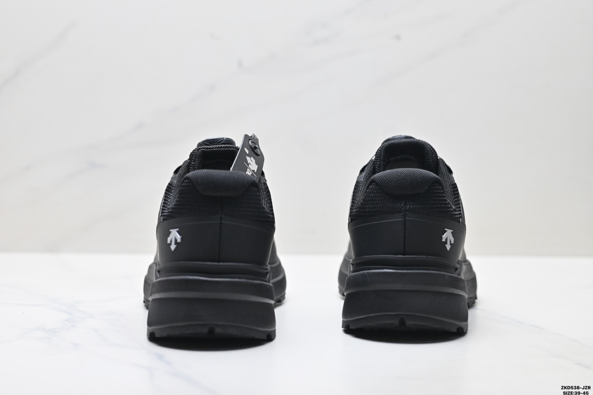 迪桑特DESCENTE BOA DUALIS都市通勤 GORE-TEX 时尚舒适 D4431LSN19 迪桑特DESCENTE BOA DUALIS都市通勤 GORE-TEX 时尚舒适 D4431LSN19