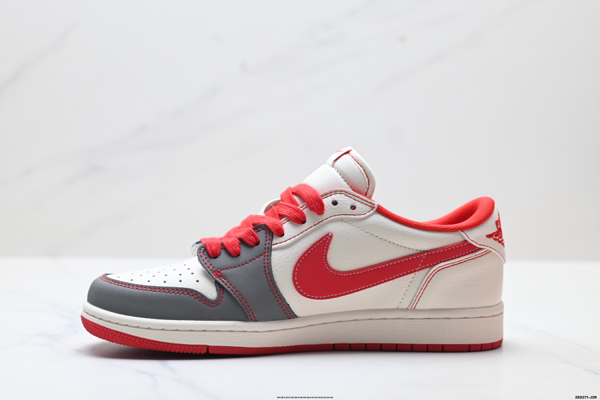 Nike Air Jordan 1 x Travis Scott AJ1倒勾 乔一倒钩 ‘DIY’定制 耐克 低帮文化篮球鞋 DX5688-004 Nike Air Jordan 1 x Travis Scott AJ1倒勾 乔一倒钩 ‘DIY’定制 耐克 低帮文化篮球鞋 DX5688-004