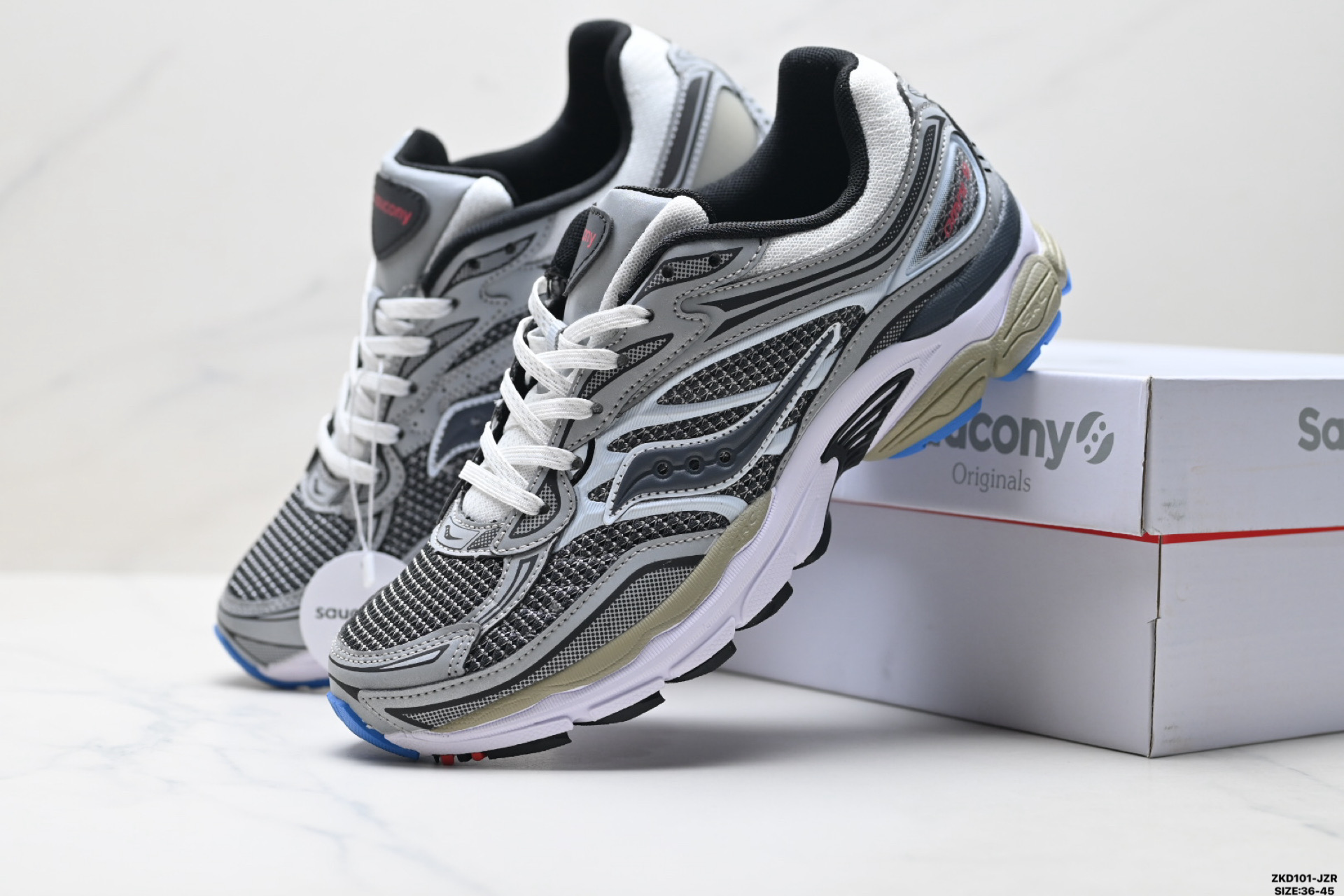 Saucony索康尼 Pro Grid Omni 9 全擎9 舒适柔软跑步鞋 S70739-13 Saucony索康尼 Pro Grid Omni 9 全擎9 舒适柔软跑步鞋 S70739-13