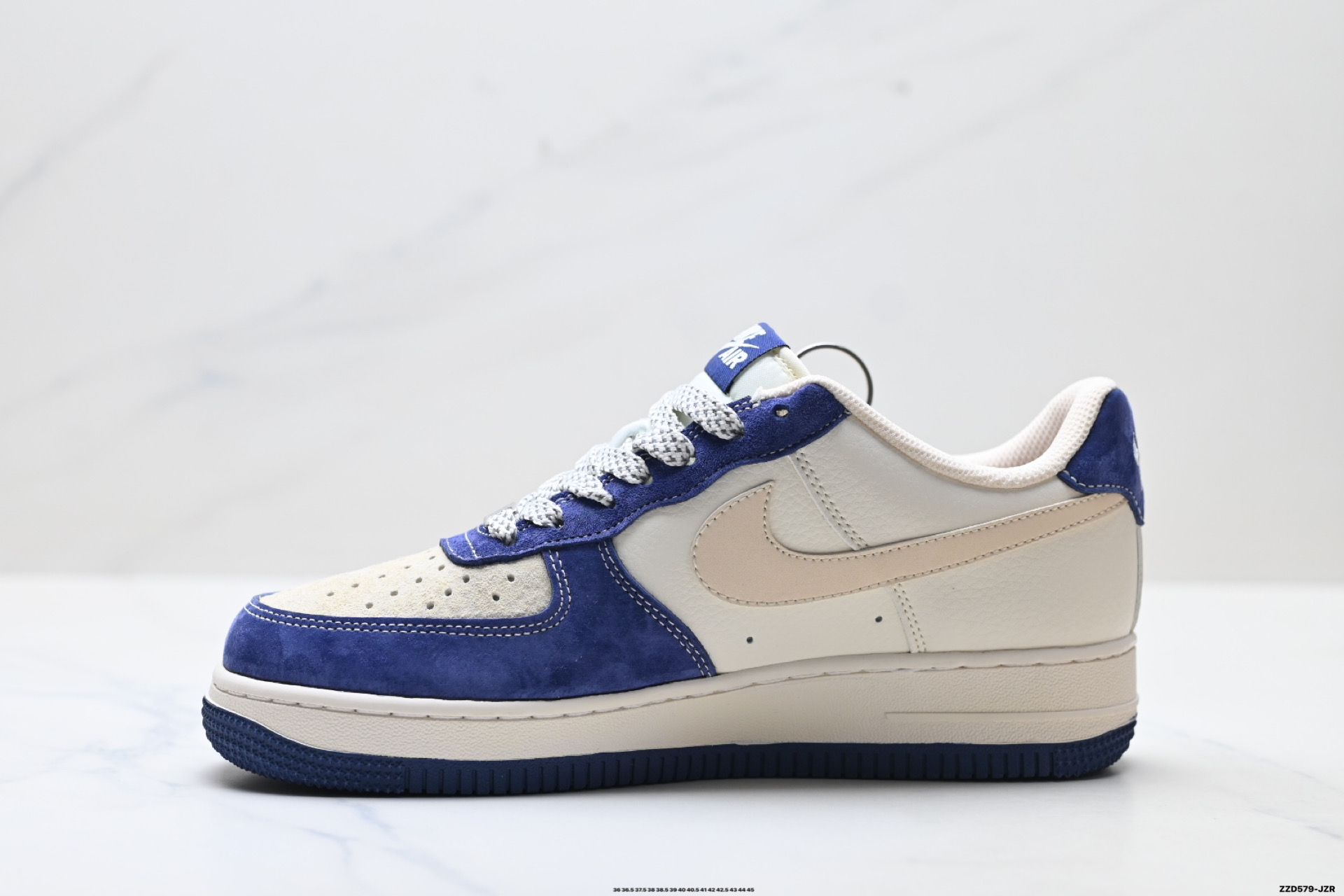 NIKE AIR FORCE 1‘07 LV8 FF9989-004