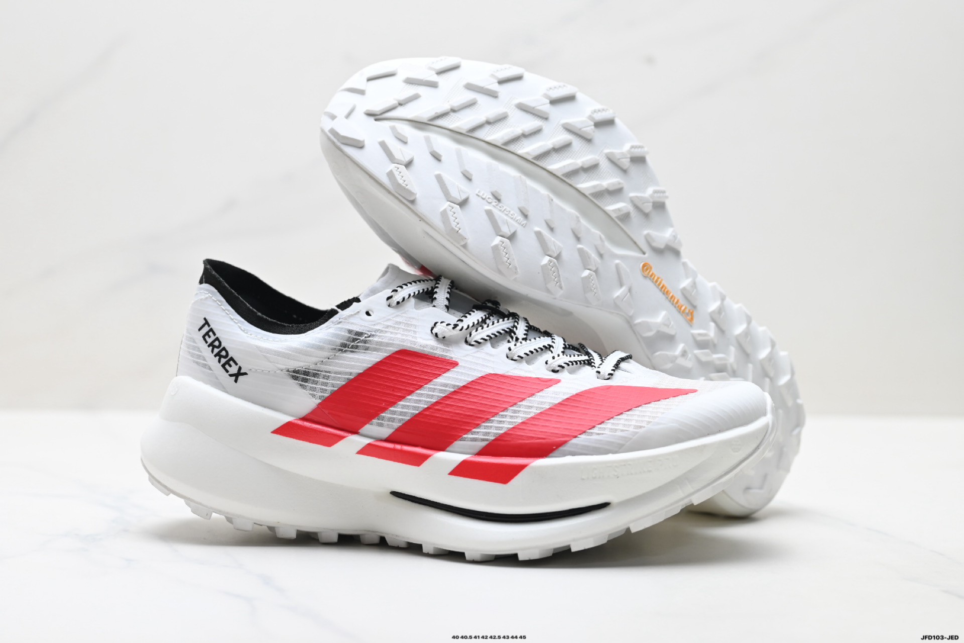 Adidas TERREX 阿迪达斯 系带缓震轻质 舒适百搭 低帮马拉松运动跑步鞋 JS3573