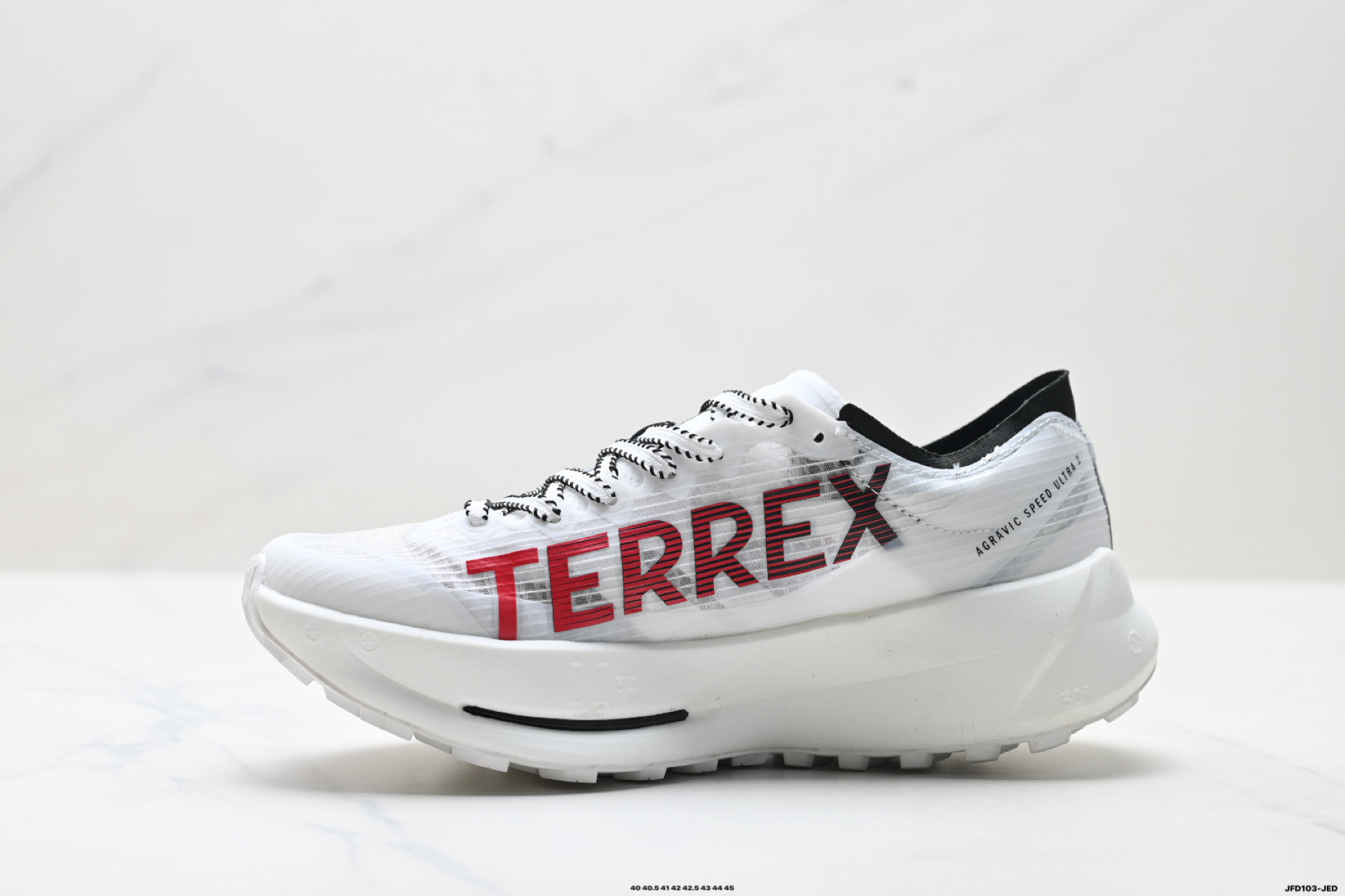 Adidas TERREX 阿迪达斯 系带缓震轻质 舒适百搭 低帮马拉松运动跑步鞋 JS3573