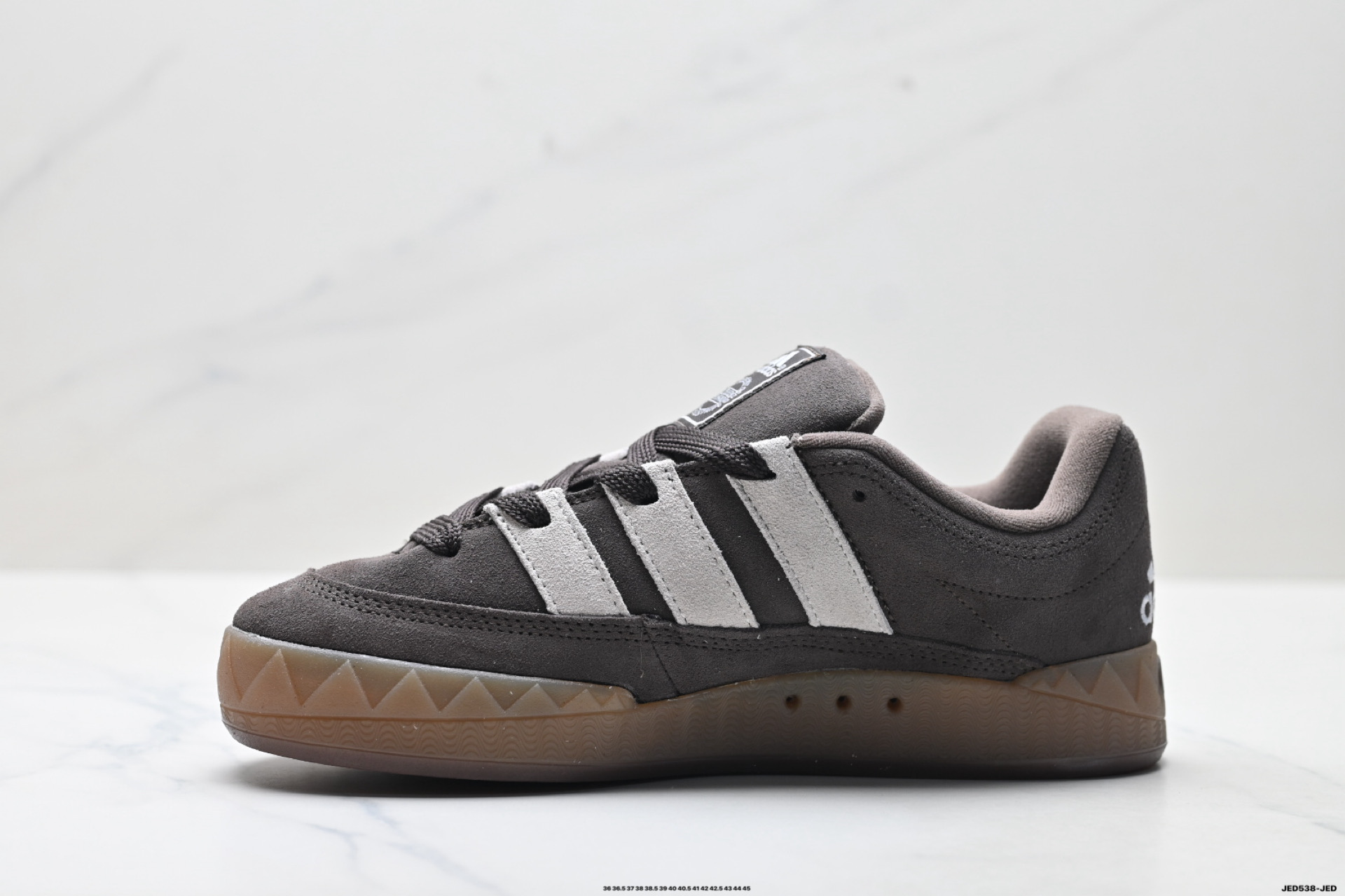 Adidas Adimatic Low 马蒂奇系列低帮 复古鲨鱼面包鞋运动休闲滑板板鞋 lE3930-Top High Quatity Cheap Sneakers Fashion Clothing Clothes Bags handbags Shoes of all Brand wholesale With The best Quality And Beautiful Price from China Factory Chinese suppliers wholesaler seller Adidas Adimatic Low 马蒂奇系列低帮 复古鲨鱼面包鞋运动休闲滑板板鞋 lE3930