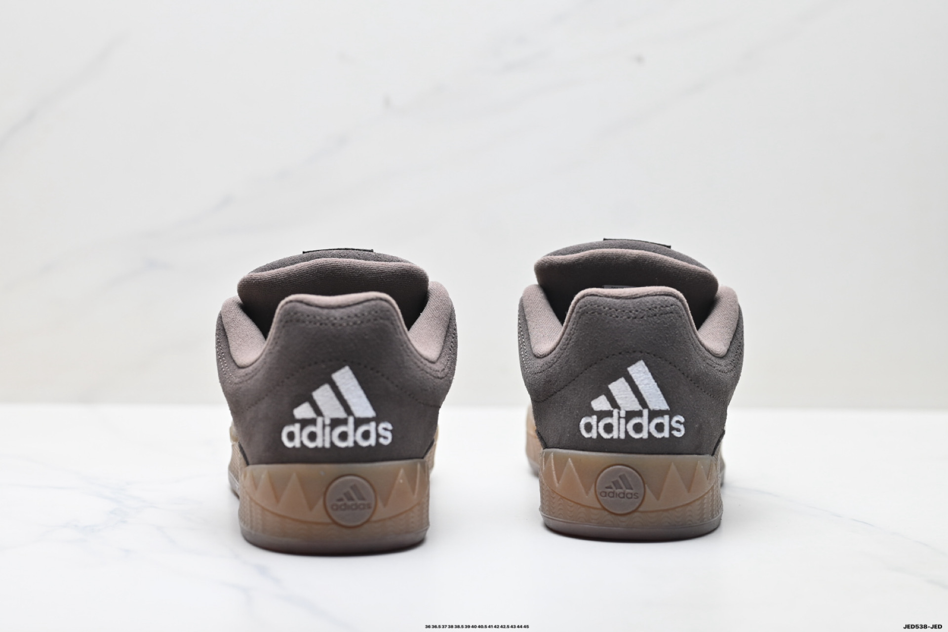 Adidas Adimatic Low 马蒂奇系列低帮 复古鲨鱼面包鞋运动休闲滑板板鞋 lE3930-Top High Quatity Cheap Sneakers Fashion Clothing Clothes Bags handbags Shoes of all Brand wholesale With The best Quality And Beautiful Price from China Factory Chinese suppliers wholesaler seller Adidas Adimatic Low 马蒂奇系列低帮 复古鲨鱼面包鞋运动休闲滑板板鞋 lE3930
