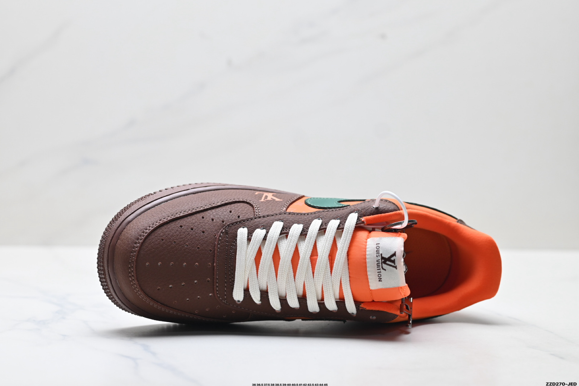 NIKE AIR FORCE 1‘07 LV8 DF0188-126