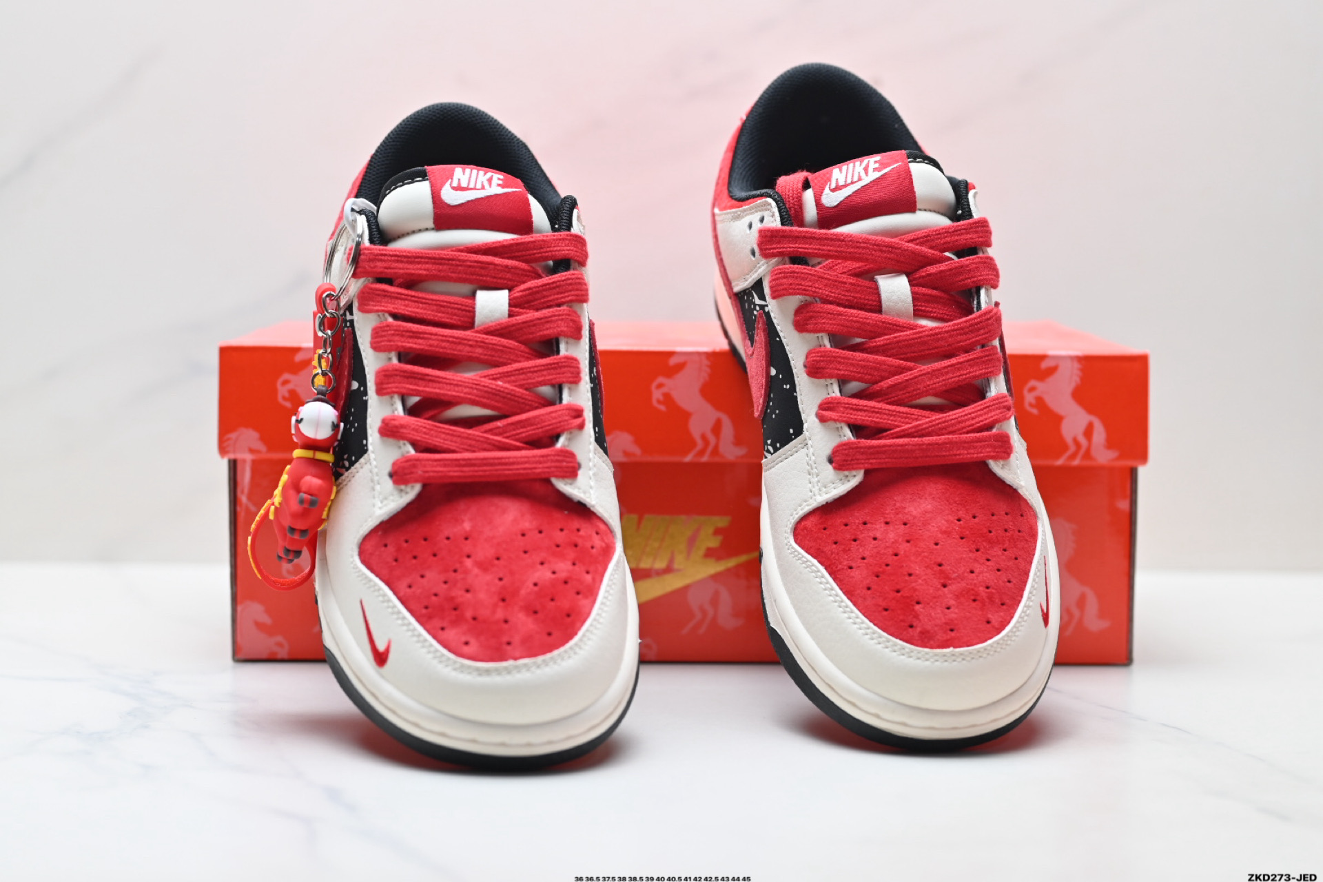 Nike Dunk Low Retro ‘DIY高端定制’耐克 低帮休闲运动板鞋 HG0026-007 Nike Dunk Low Retro ‘DIY高端定制’耐克 低帮休闲运动板鞋 HG0026-007