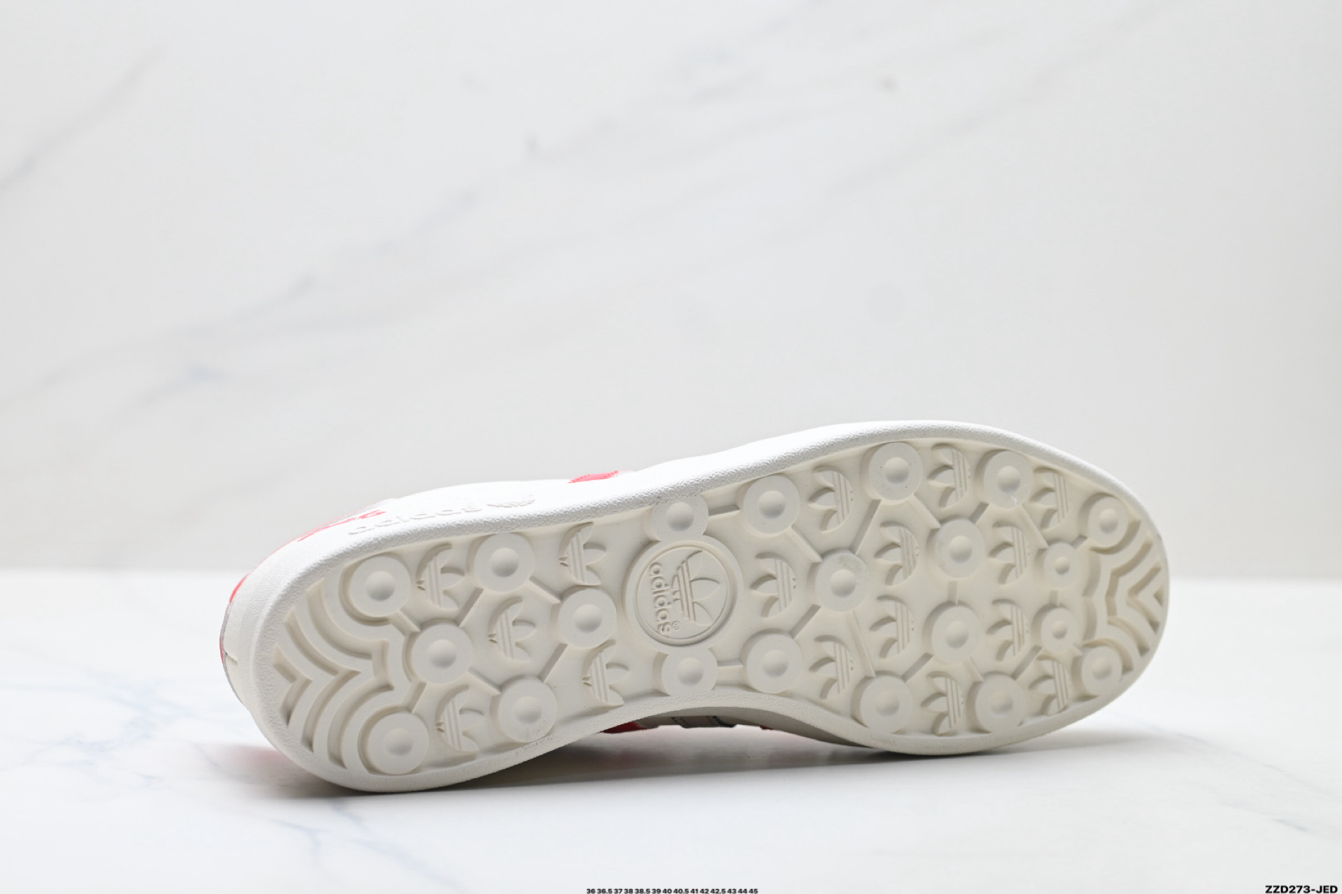 Adidas Originals Gazelle indoor ‘DIY‘定制 系列 阿迪达斯 三叶草绅士德训足球风百搭低帮休闲运动板鞋 LX0904 Adidas Originals Gazelle indoor ‘DIY‘定制 系列 阿迪达斯 三叶草绅士德训足球风百搭低帮休闲运动板鞋 LX0904