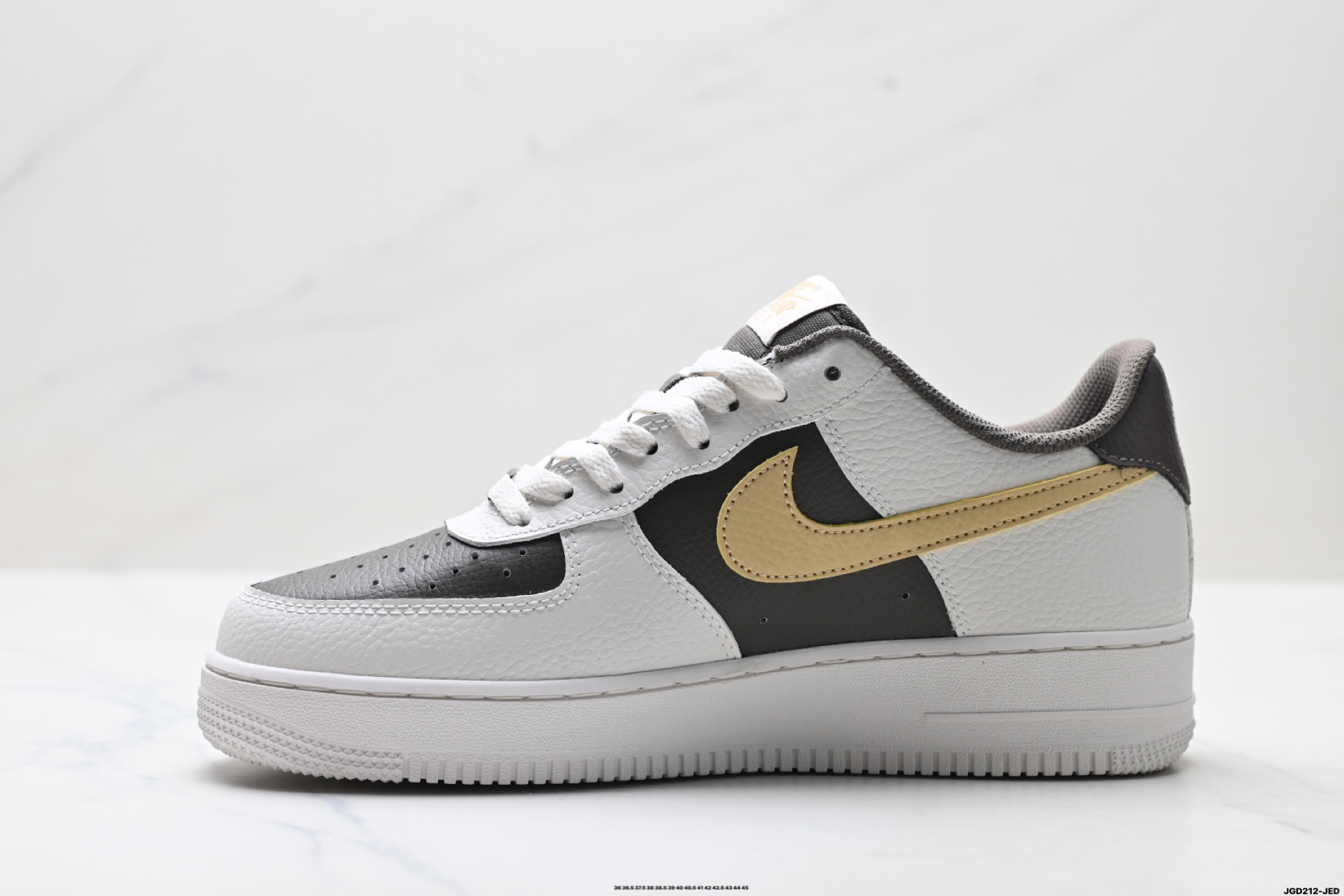 NIKE AIR FORCE 1‘07 IR0796-030