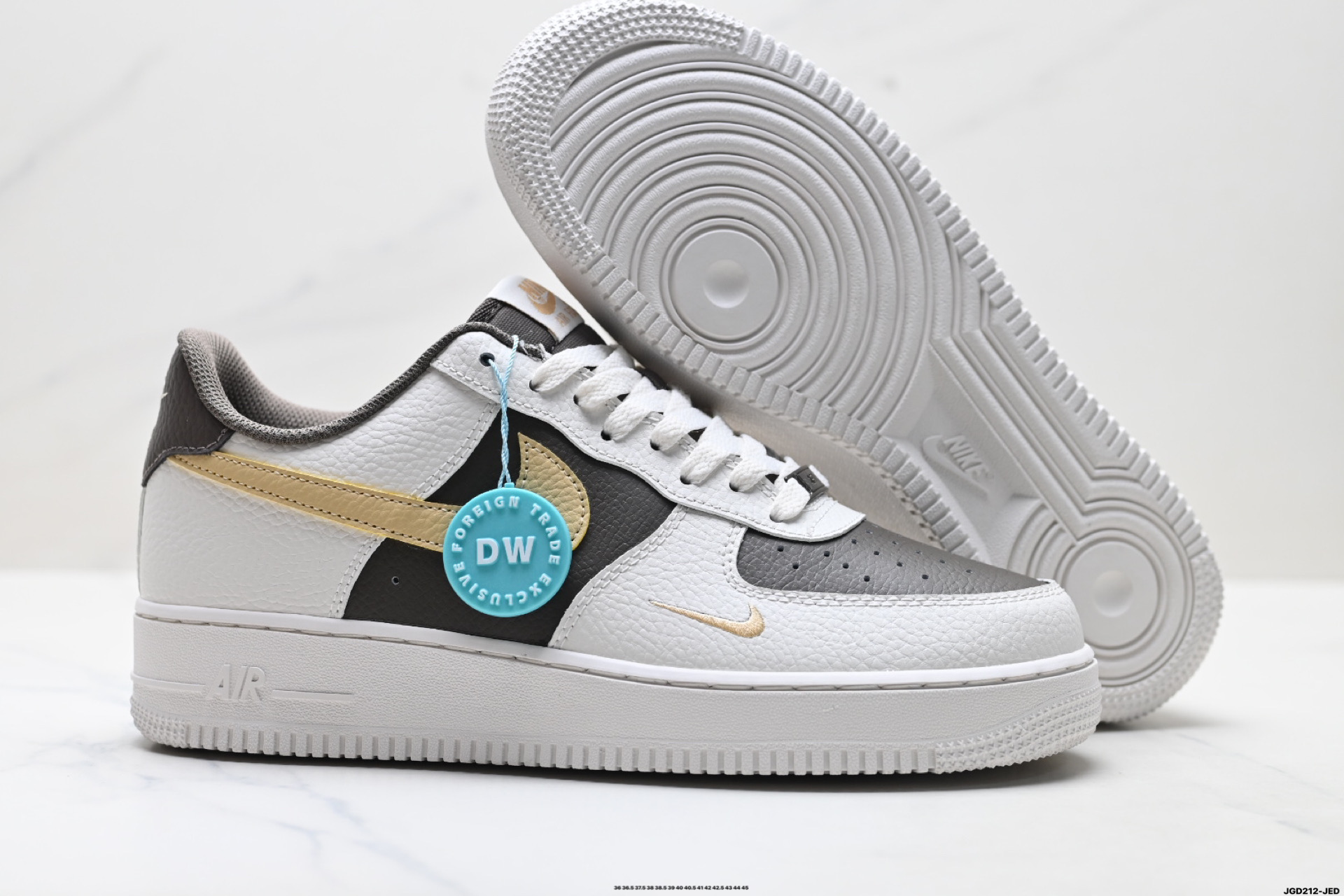NIKE AIR FORCE 1‘07 IR0796-030