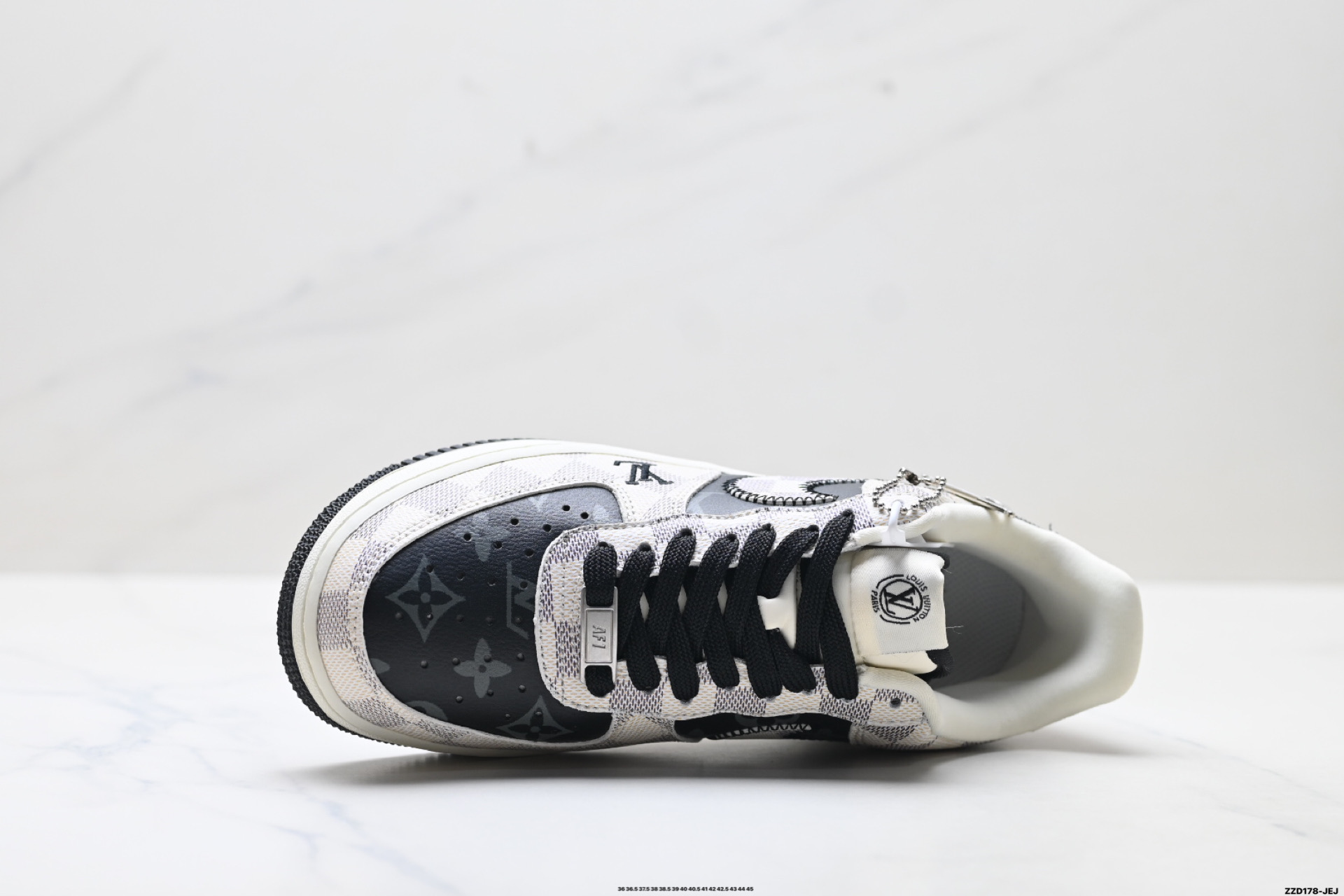 NIKE AIR FORCE 1‘07 LV8 FQ3545-300