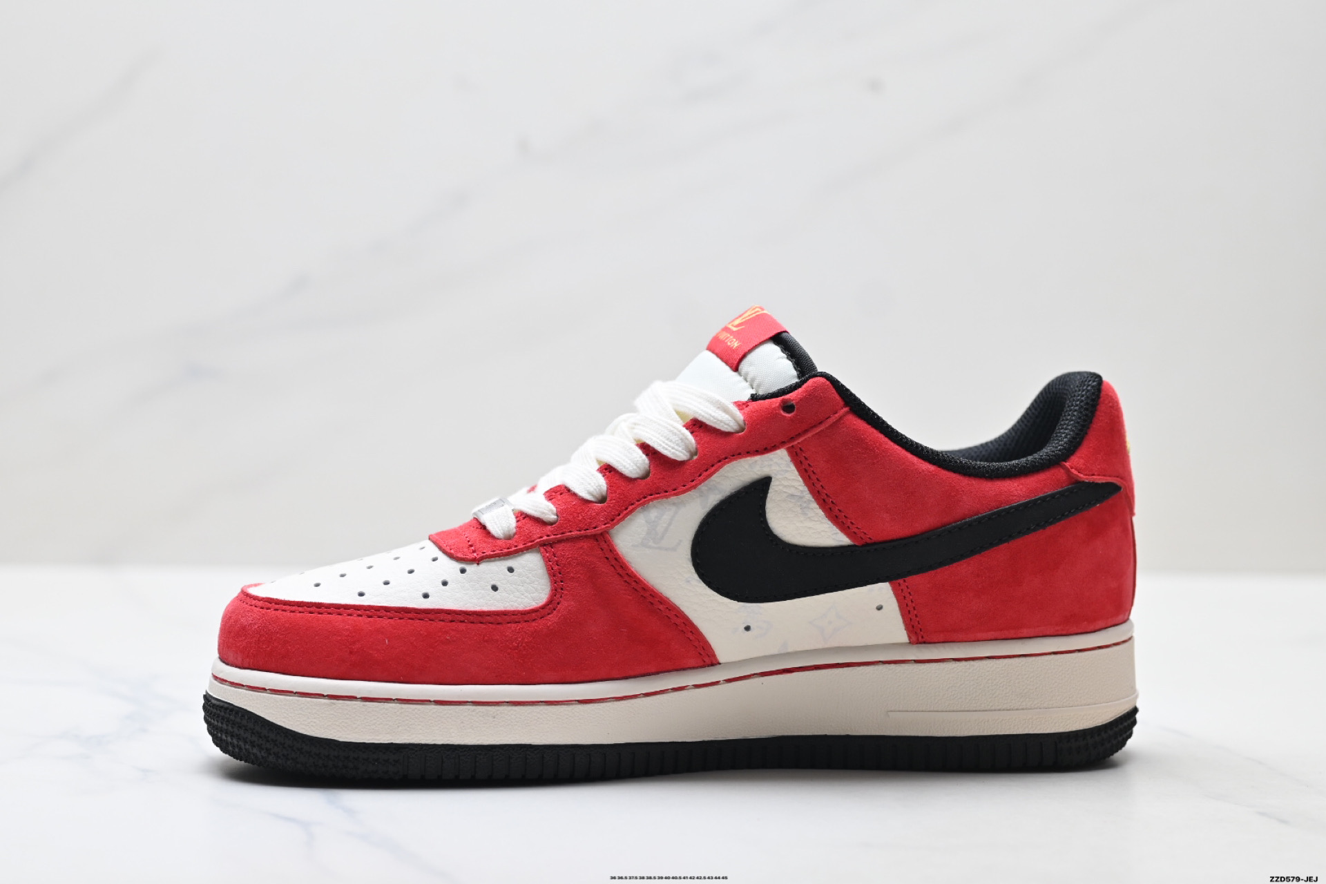 NIKE AIR FORCE 1‘07 LV8 FF9989-005