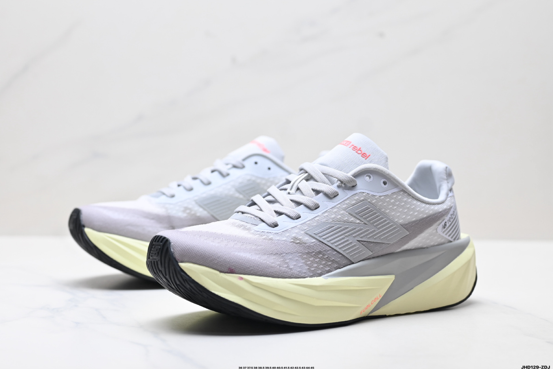 New Balance 新百伦FuelCell 简约 织物 网布防滑耐磨透气轻便 低帮 马拉松跑步鞋 MFCXLD5-Top High Quatity Cheap Sneakers Fashion Clothing Clothes Bags handbags Shoes of all Brand wholesale With The best Quality And Beautiful Price from China Factory Chinese suppliers wholesaler seller New Balance 新百伦FuelCell 简约 织物 网布防滑耐磨透气轻便 低帮 马拉松跑步鞋 MFCXLD5