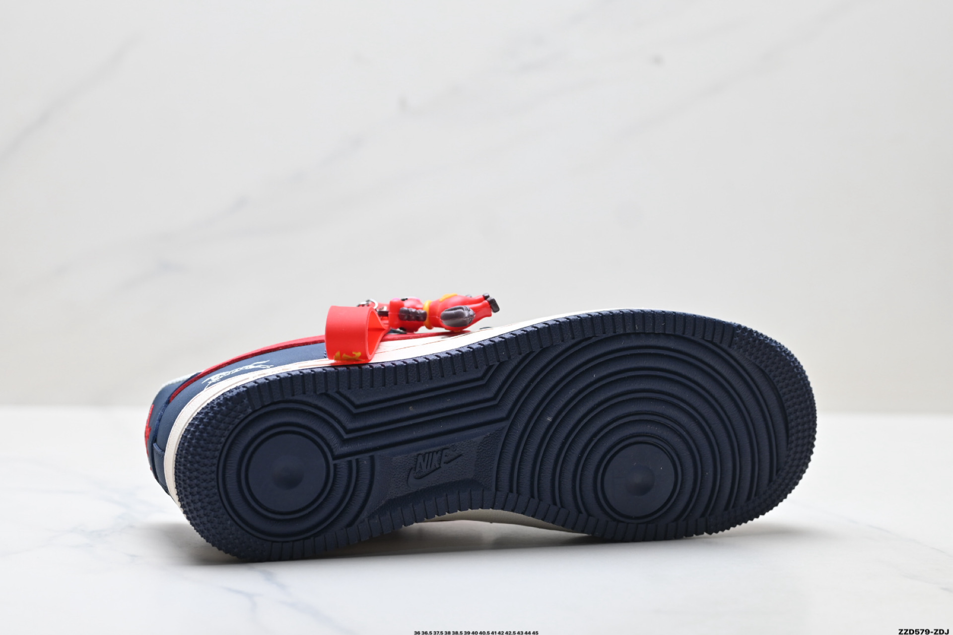 270 NIKE AIR FORCE 1‘07 LV8 LX1988-836