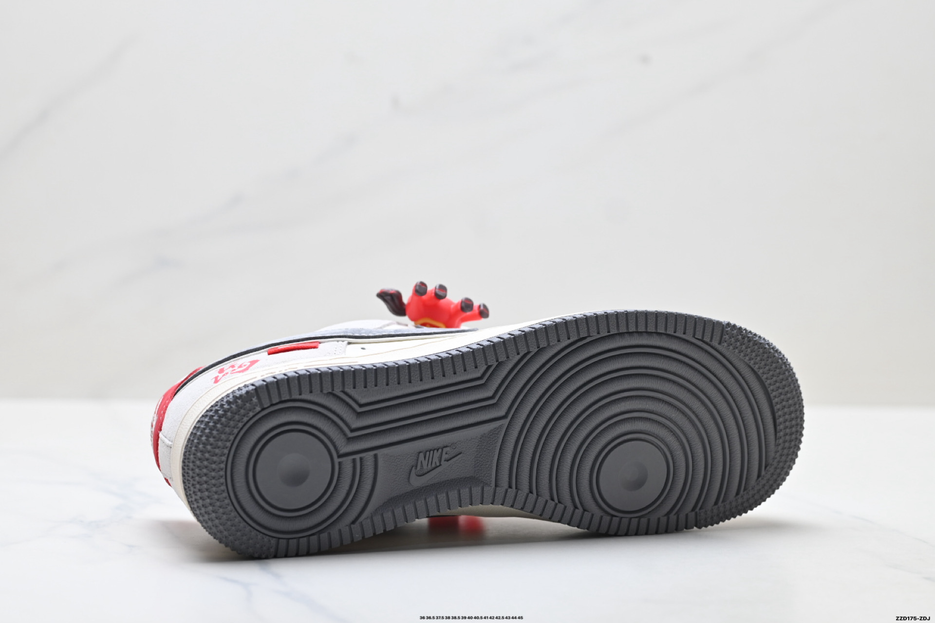 270 NIKE AIR FORCE 1‘07 LV8 CX5050-Y88