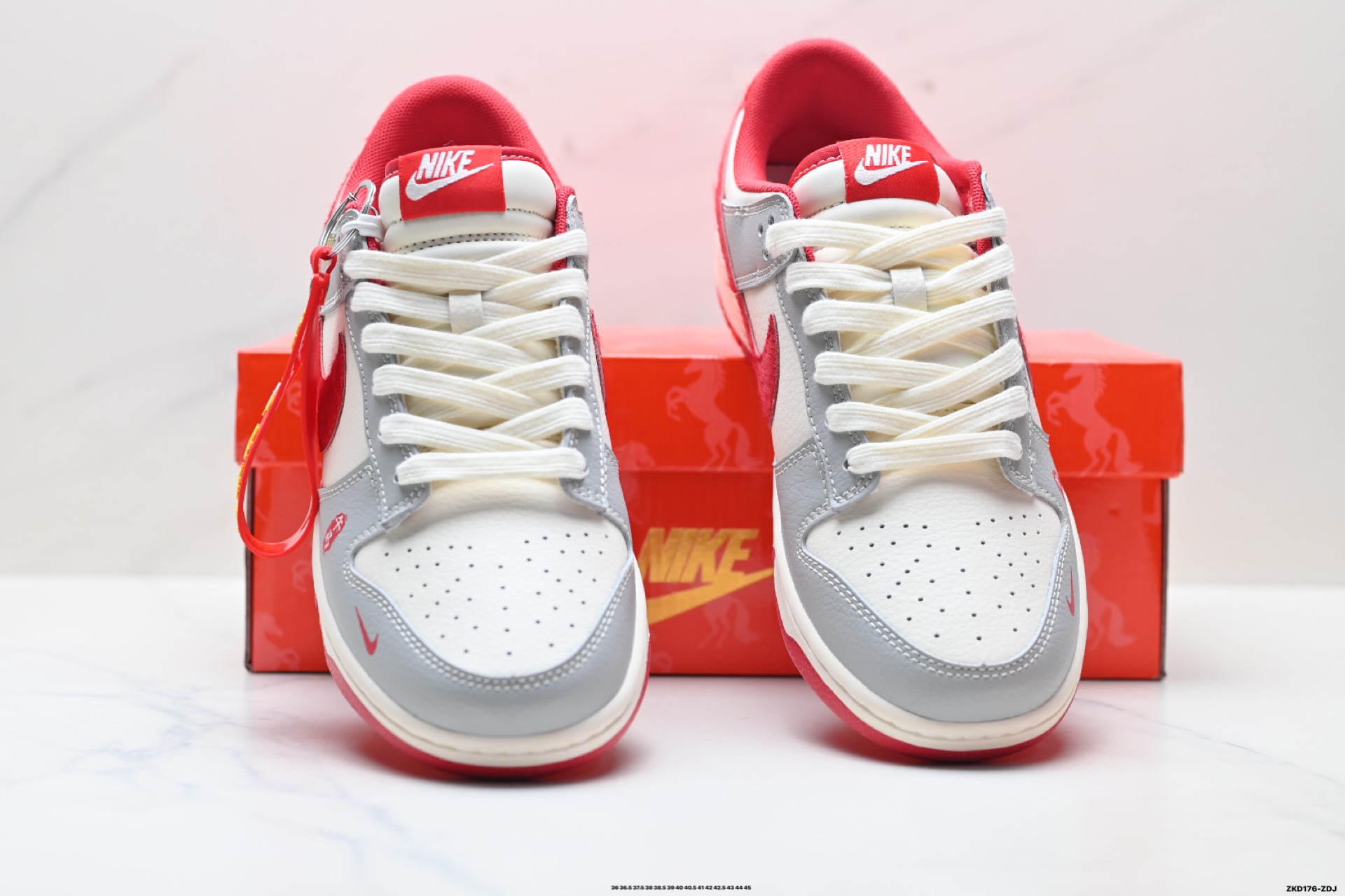 290 Nike Dunk Low Retro ‘DIY高端定制’耐克 低帮休闲运动板鞋 MZ9588-857-Chinese UA Cheap High Quatity Brand Clothes Bags handbags Sneakers wholesale wholesaler seller from China Factory suppliers Fashion Clothing Shoes best Quality Beautiful Price 290 Nike Dunk Low Retro ‘DIY高端定制’耐克 低帮休闲运动板鞋 MZ9588-857