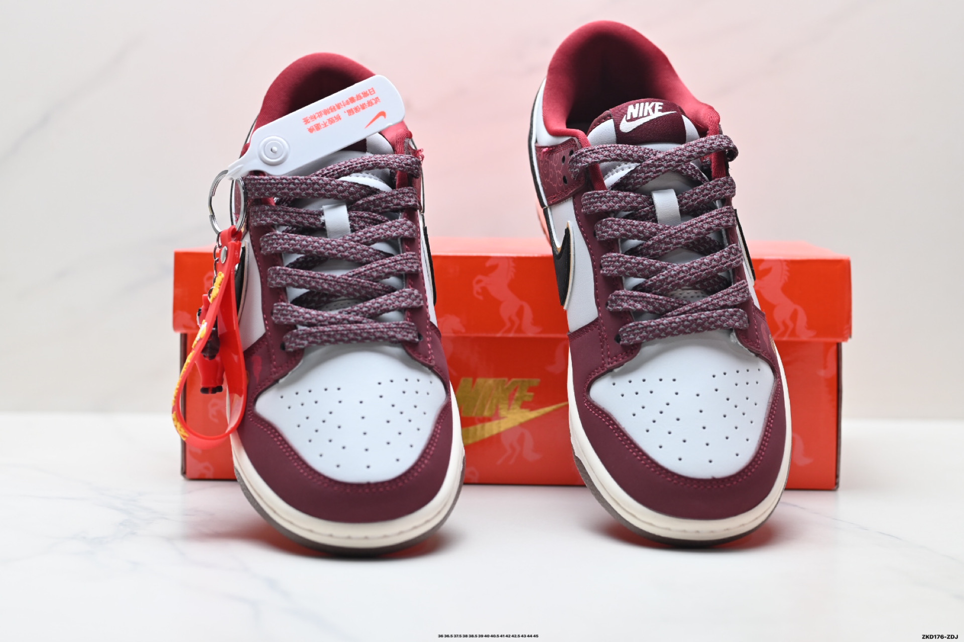 290 Nike Dunk Low Retro ‘DIY高端定制’耐克 低帮休闲运动板鞋 QW5288-108-Chinese UA Cheap High Quatity Brand Clothes Bags handbags Sneakers wholesale wholesaler seller from China Factory suppliers Fashion Clothing Shoes best Quality Beautiful Price 290 Nike Dunk Low Retro ‘DIY高端定制’耐克 低帮休闲运动板鞋 QW5288-108