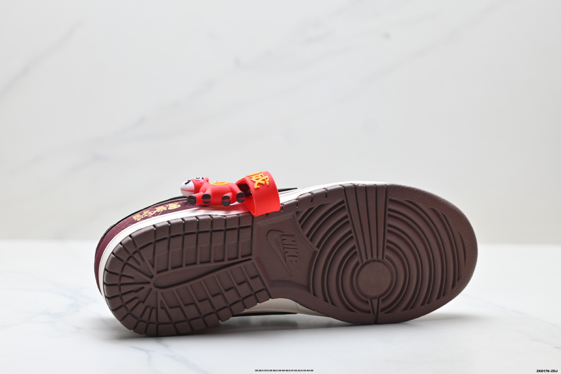 290 Nike Dunk Low Retro ‘DIY高端定制’耐克 低帮休闲运动板鞋 QW5288-108-Chinese UA Cheap High Quatity Brand Clothes Bags handbags Sneakers wholesale wholesaler seller from China Factory suppliers Fashion Clothing Shoes best Quality Beautiful Price 290 Nike Dunk Low Retro ‘DIY高端定制’耐克 低帮休闲运动板鞋 QW5288-108