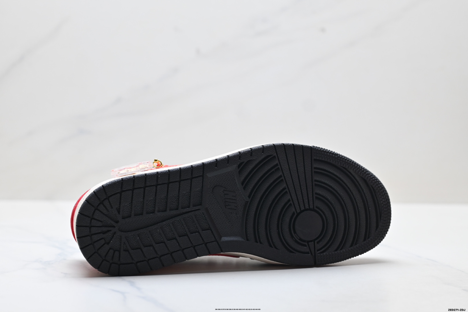 Nike Air Jordan 1 x Travis Scott AJ1倒勾 乔一倒钩 ‘DIY’定制 耐克 低帮文化篮球鞋 QW5288-143-Chinese wholesaler seller Clothes Bags handbags wholesale Shoes High Quatity wholesaler seller Cheap Sneakers from China Factory Chinese suppliers china wholesale clothing wholesaler seller Nike Air Jordan 1 x Travis Scott AJ1倒勾 乔一倒钩 ‘DIY’定制 耐克 低帮文化篮球鞋 QW5288-143