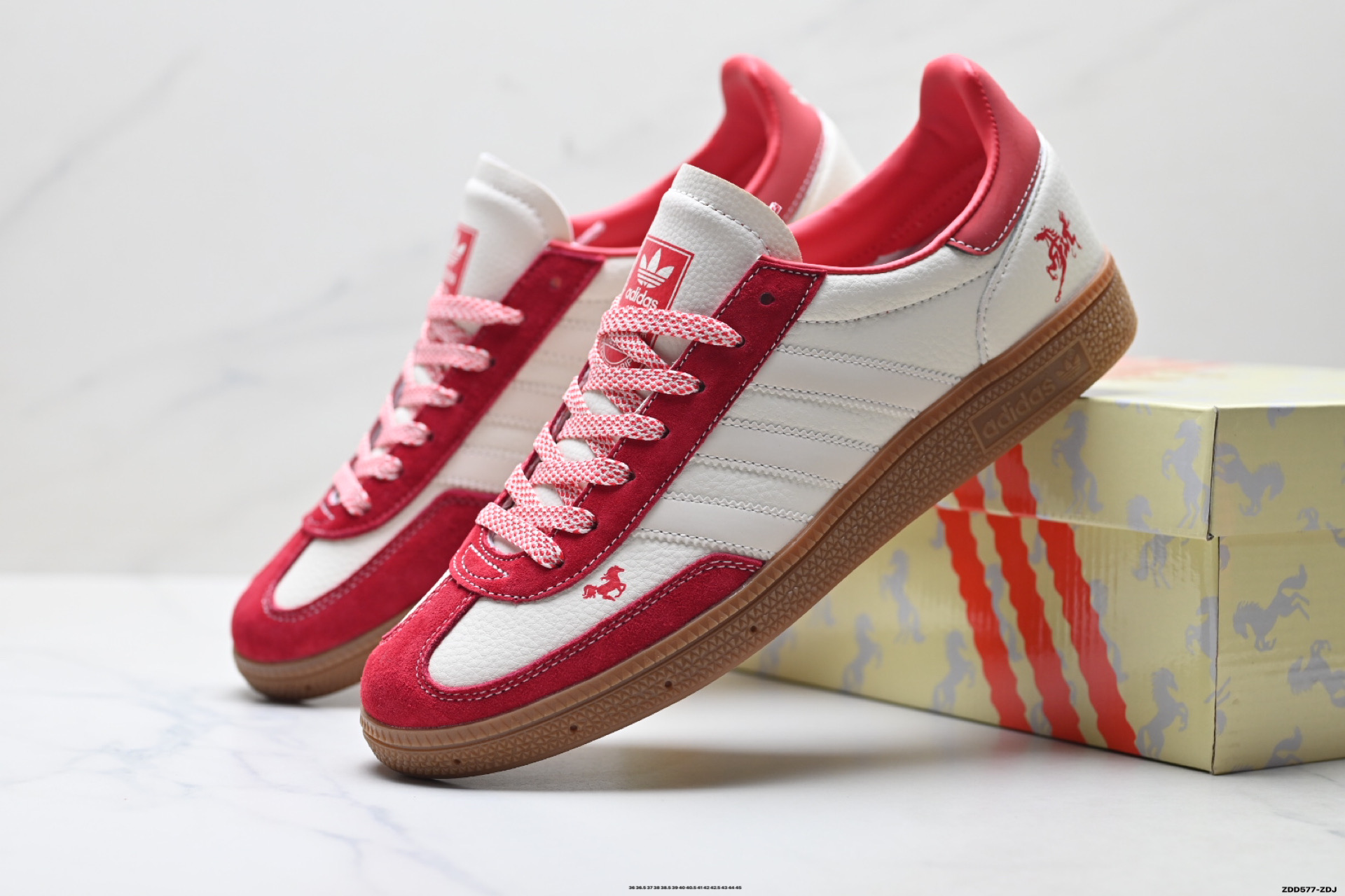 250 Adidas Originals Handball Spezial ‘DIY‘定制系列 阿迪达斯 三叶草百搭低帮休闲运动板鞋 SD6833
