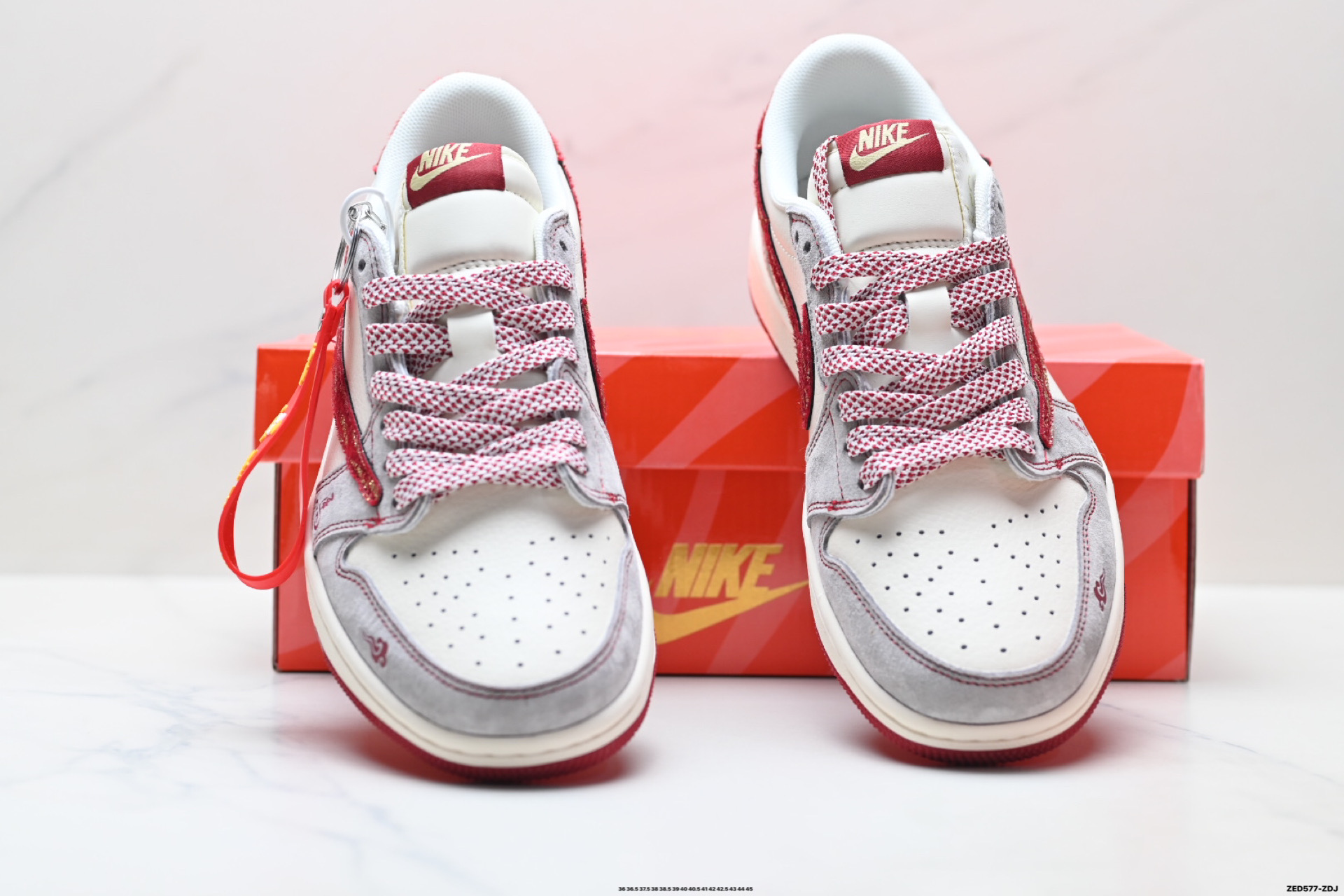 280 Nike Air Jordan 1 x Travis Scott AJ1倒勾 乔一倒钩 ‘DIY’定制 耐克 低帮文化篮球鞋 LX1988-805-Chinese UA Cheap High Quatity Brand Clothes Bags handbags Sneakers wholesale wholesaler seller from China Factory suppliers Fashion Clothing Shoes best Quality Beautiful Price 280 Nike Air Jordan 1 x Travis Scott AJ1倒勾 乔一倒钩 ‘DIY’定制 耐克 低帮文化篮球鞋 LX1988-805