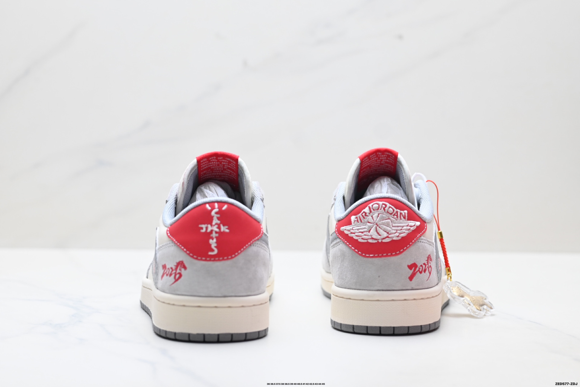 💰240
公司级✅Nike Air Jordan 1 x Travis Scott AJ1倒勾 乔一倒钩 ‘DIY’定制 耐克 低帮文化篮球鞋
完美品质出货 细节如图所示 鞋面切割工整 冲孔整齐干净 中底拉帮线 整体清洁度非常好
货号:XT6998-165
尺码:36 36.5 37.5 38 38.5 39 40 40.5 41 42 42.5 43 44 45
ID:ZED577-ZDJ