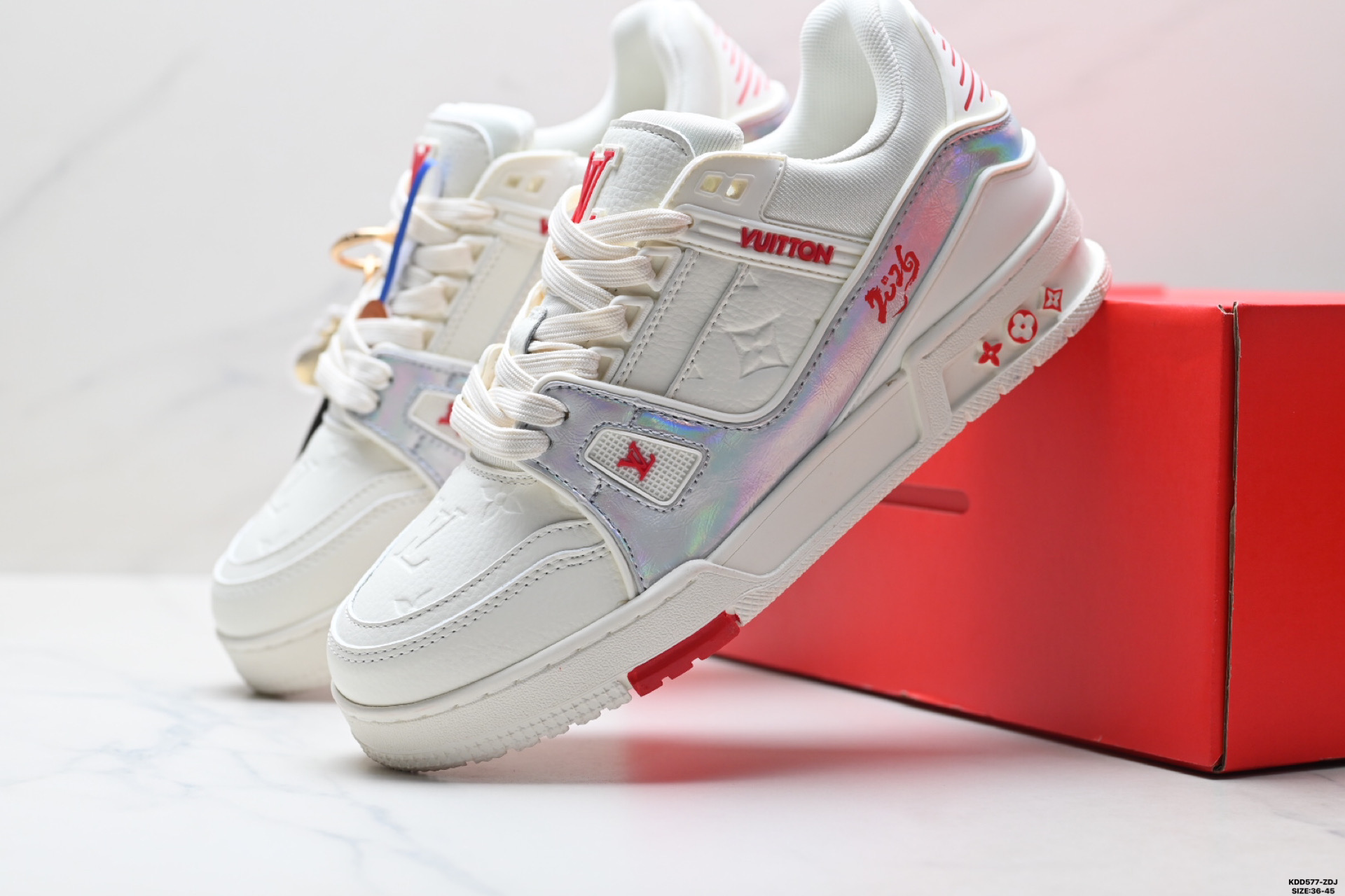 490 马年限定中国红礼盒Louis vuitton Trainer Sneaker Low 路易威登 休闲运动文化百搭板鞋-Chinese UA Cheap High Quatity Brand Clothes Bags handbags Sneakers wholesale wholesaler seller from China Factory suppliers Fashion Clothing Shoes best Quality Beautiful Price 490 马年限定中国红礼盒Louis vuitton Trainer Sneaker Low 路易威登 休闲运动文化百搭板鞋