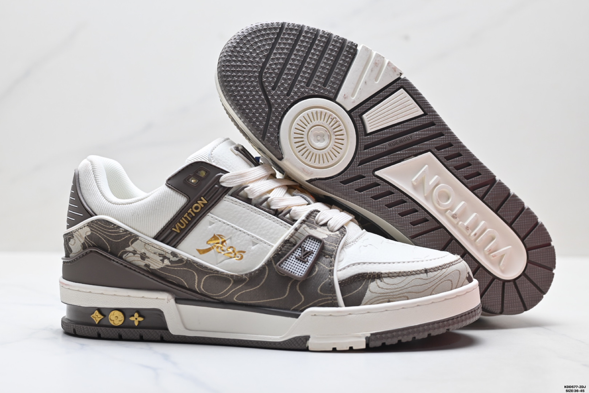 490 马年限定中国红礼盒Louis vuitton Trainer Sneaker Low 路易威登 休闲运动文化百搭板鞋-Chinese UA Cheap High Quatity Brand Clothes Bags handbags Sneakers wholesale wholesaler seller from China Factory suppliers Fashion Clothing Shoes best Quality Beautiful Price 490 马年限定中国红礼盒Louis vuitton Trainer Sneaker Low 路易威登 休闲运动文化百搭板鞋