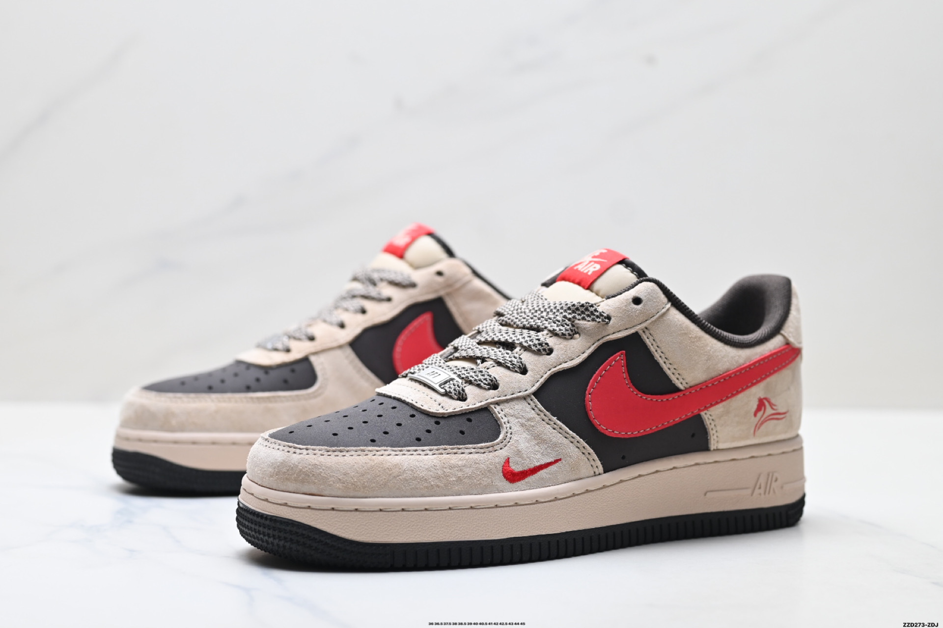 💰230
公司级✅NIKE AIR FORCE 1‘07 LV8
原楦头原纸板 打造纯正低帮空军版型
专注外贸渠道 全掌内置蜂窝气垫
原盒配件 原厂中底钢印、拉帮完美
货号:XD0028-020
Size:36 36.5 37.5 38 38.5 39 40 40.5 41 42 42.5 43 44 45
ID:ZZD273-ZDJ