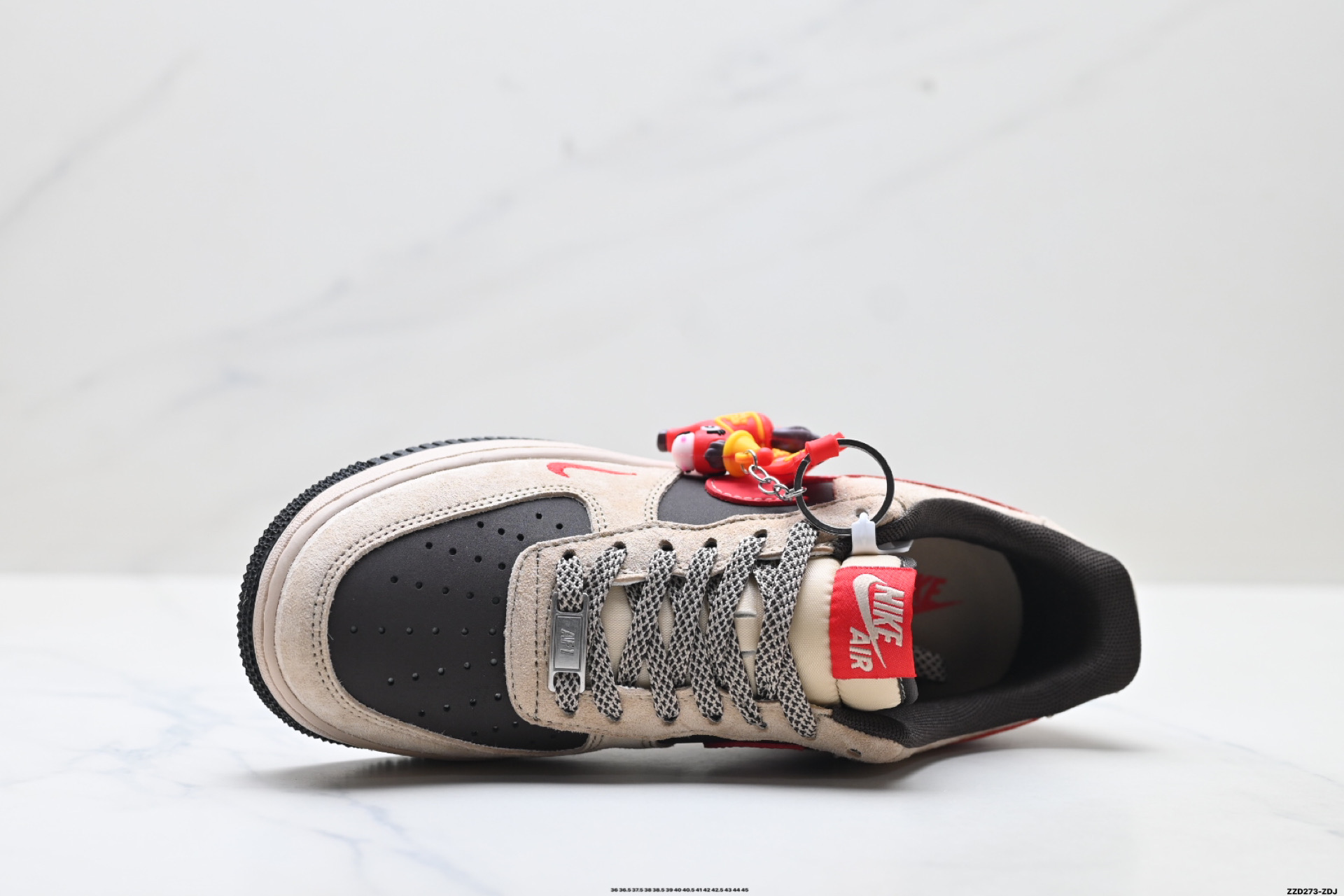 💰230
公司级✅NIKE AIR FORCE 1‘07 LV8
原楦头原纸板 打造纯正低帮空军版型
专注外贸渠道 全掌内置蜂窝气垫
原盒配件 原厂中底钢印、拉帮完美
货号:XD0028-020
Size:36 36.5 37.5 38 38.5 39 40 40.5 41 42 42.5 43 44 45
ID:ZZD273-ZDJ