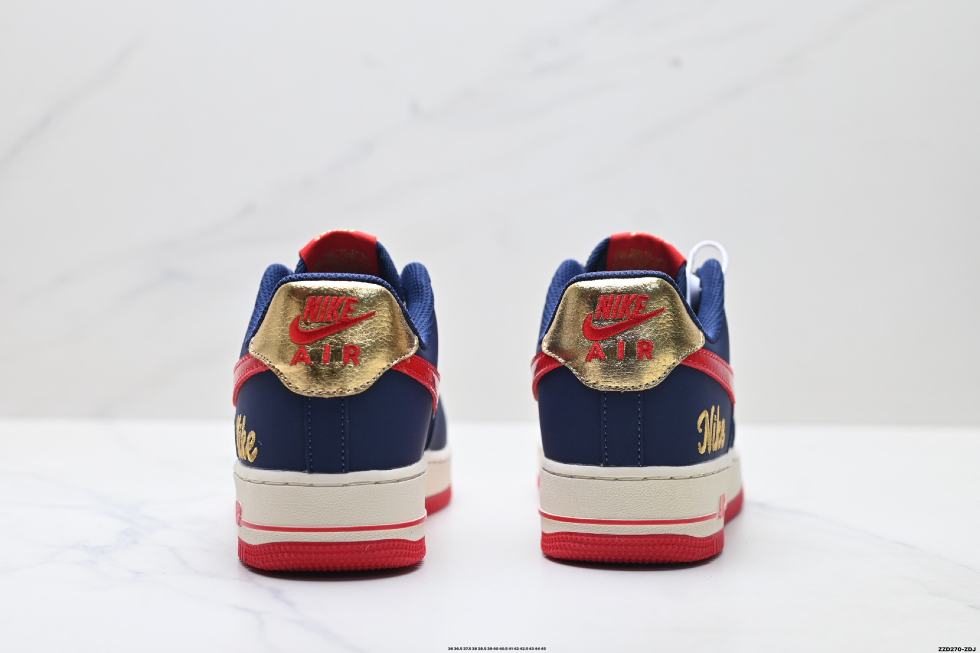 💰230
公司级✅NIKE AIR FORCE 1‘07 LV8
原楦头原纸板 打造纯正低帮空军版型
专注外贸渠道 全掌内置蜂窝气垫
原盒配件 原厂中底钢印、拉帮完美
货号:NH0601-529
Size:36 36.5 37.5 38 38.5 39 40 40.5 41 42 42.5 43 44 45
ID:ZZD270-ZDJ