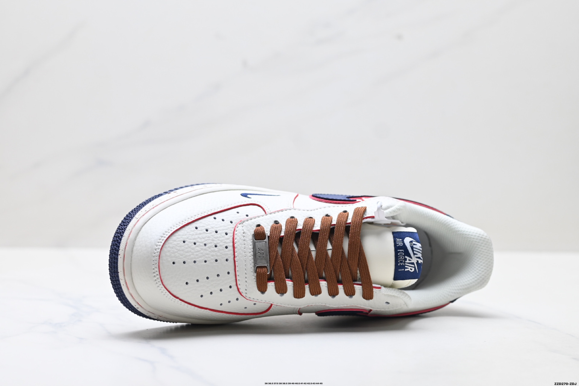 💰230
公司级✅NIKE AIR FORCE 1‘07 LV8
原楦头原纸板 打造纯正低帮空军版型
专注外贸渠道 全掌内置蜂窝气垫
原盒配件 原厂中底钢印、拉帮完美
货号:NH0601-545
Size:36 36.5 37.5 38 38.5 39 40 40.5 41 42 42.5 43 44 45
ID:ZZD270-ZDJ