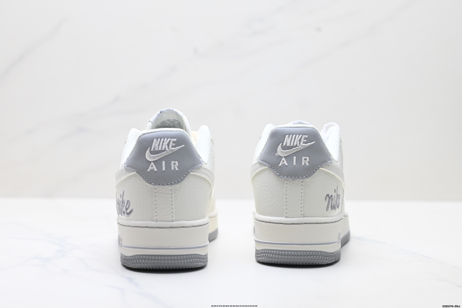 💰230
公司级✅NIKE AIR FORCE 1‘07 LV8
原楦头原纸板 打造纯正低帮空军版型
专注外贸渠道 全掌内置蜂窝气垫 
原盒配件 原厂中底钢印、拉帮完美
货号:NH0601-543
Size:36 36.5 37.5 38 38.5 39 40 40.5 41 42 42.5 43 44 45 
ID:ZZD270-ZDJ