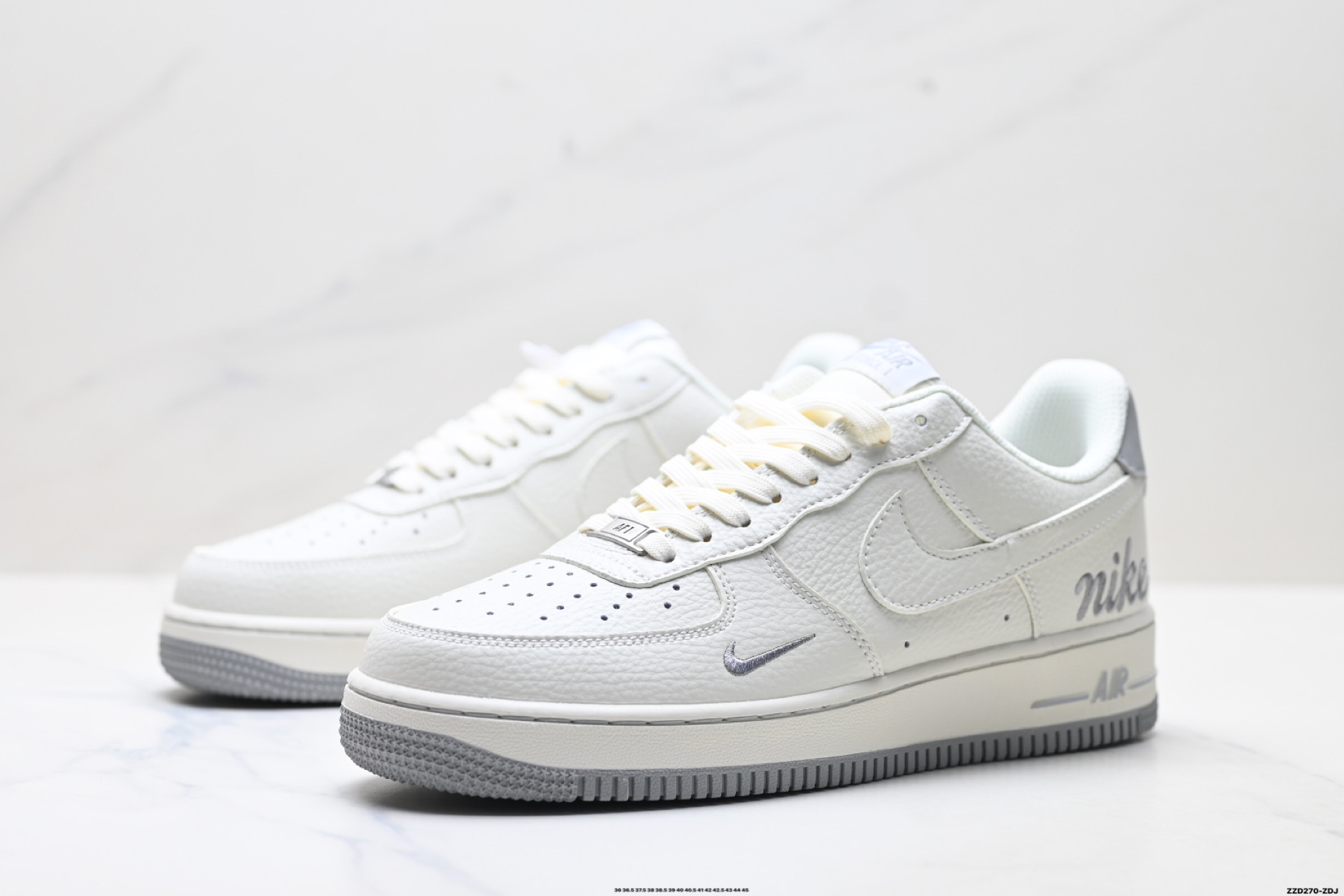 💰230
公司级✅NIKE AIR FORCE 1‘07 LV8
原楦头原纸板 打造纯正低帮空军版型
专注外贸渠道 全掌内置蜂窝气垫 
原盒配件 原厂中底钢印、拉帮完美
货号:NH0601-543
Size:36 36.5 37.5 38 38.5 39 40 40.5 41 42 42.5 43 44 45 
ID:ZZD270-ZDJ