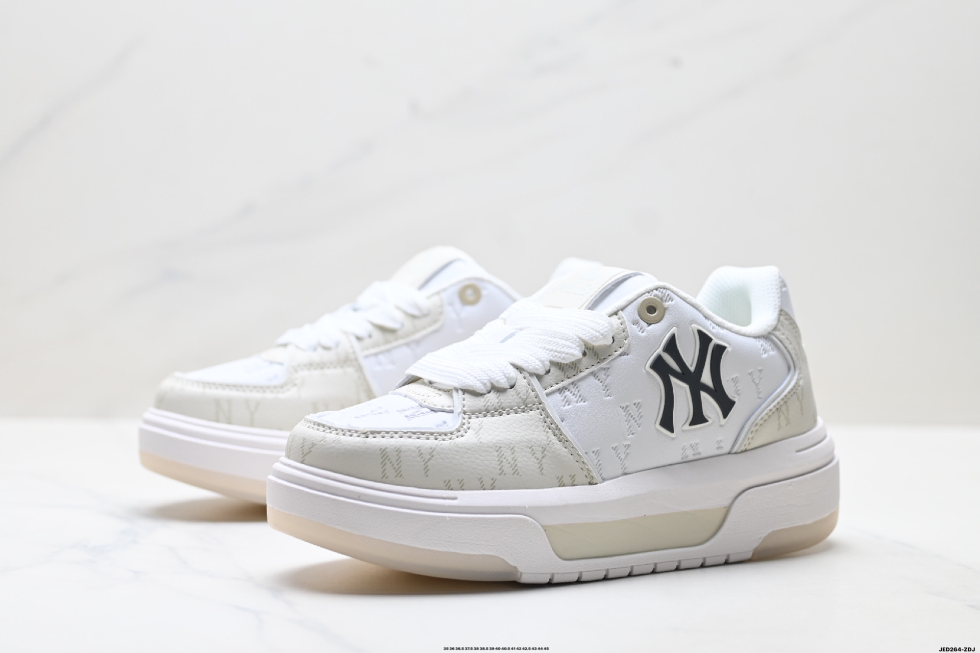 💰140
公司级✅MLB 纽约洋基队 CHUNKY LINER EMBO MONOGRAM 印刻老花 时尚舒适 休闲运动 防滑耐磨增高 低帮 板鞋
货号:3ASXM036N
尺码:35.5 36 36.5 37.5 38 38.5 39 40 40.5 41 42 42.5 43 44 45
ID:JED264-ZDJ