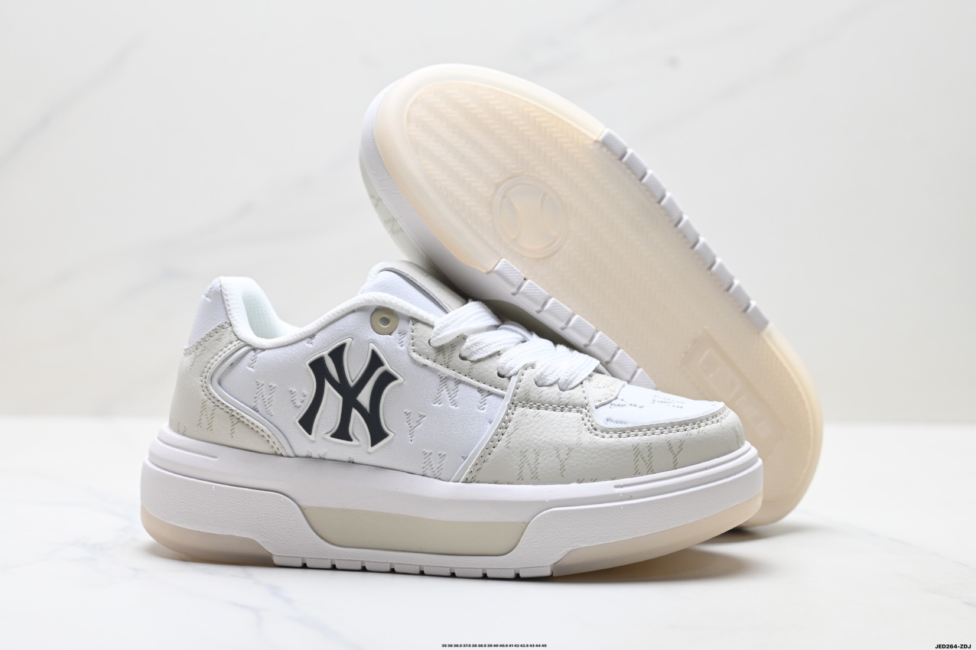 💰140
公司级✅MLB 纽约洋基队 CHUNKY LINER EMBO MONOGRAM 印刻老花 时尚舒适 休闲运动 防滑耐磨增高 低帮 板鞋
货号:3ASXM036N
尺码:35.5 36 36.5 37.5 38 38.5 39 40 40.5 41 42 42.5 43 44 45
ID:JED264-ZDJ