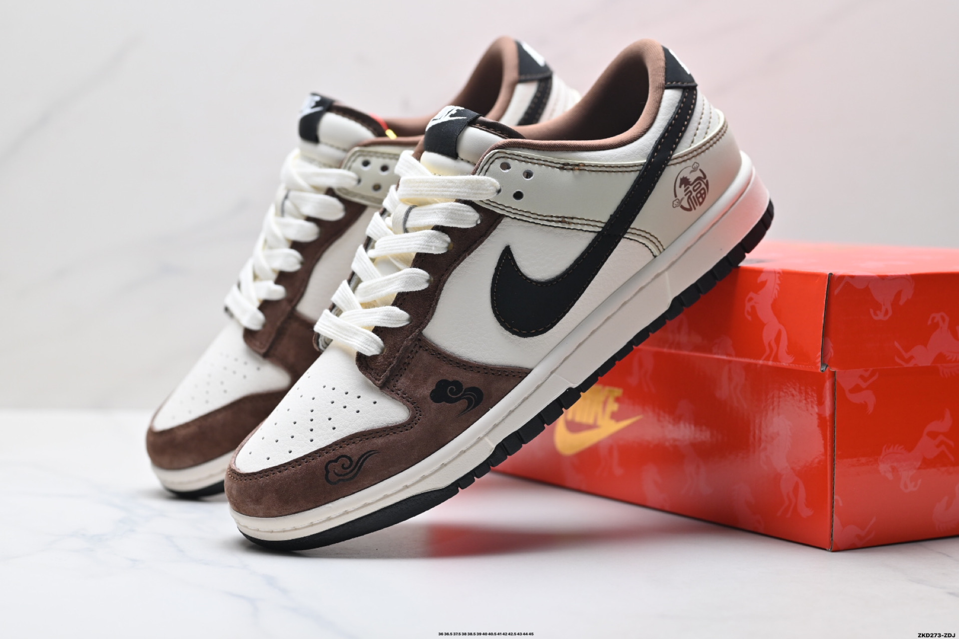290 Nike Dunk Low Retro ‘DIY高端定制’耐克 低帮休闲运动板鞋 HG0026-013-Chinese UA Cheap High Quatity Brand Clothes Bags handbags Sneakers wholesale wholesaler seller from China Factory suppliers Fashion Clothing Shoes best Quality Beautiful Price 290 Nike Dunk Low Retro ‘DIY高端定制’耐克 低帮休闲运动板鞋 HG0026-013