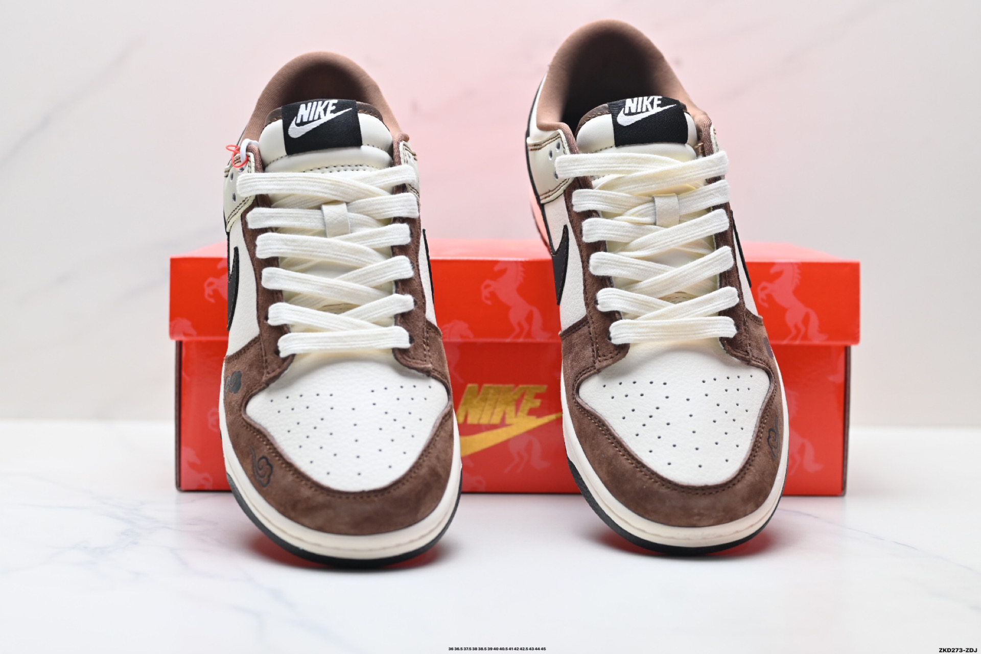 290 Nike Dunk Low Retro ‘DIY高端定制’耐克 低帮休闲运动板鞋 HG0026-013-Chinese UA Cheap High Quatity Brand Clothes Bags handbags Sneakers wholesale wholesaler seller from China Factory suppliers Fashion Clothing Shoes best Quality Beautiful Price 290 Nike Dunk Low Retro ‘DIY高端定制’耐克 低帮休闲运动板鞋 HG0026-013