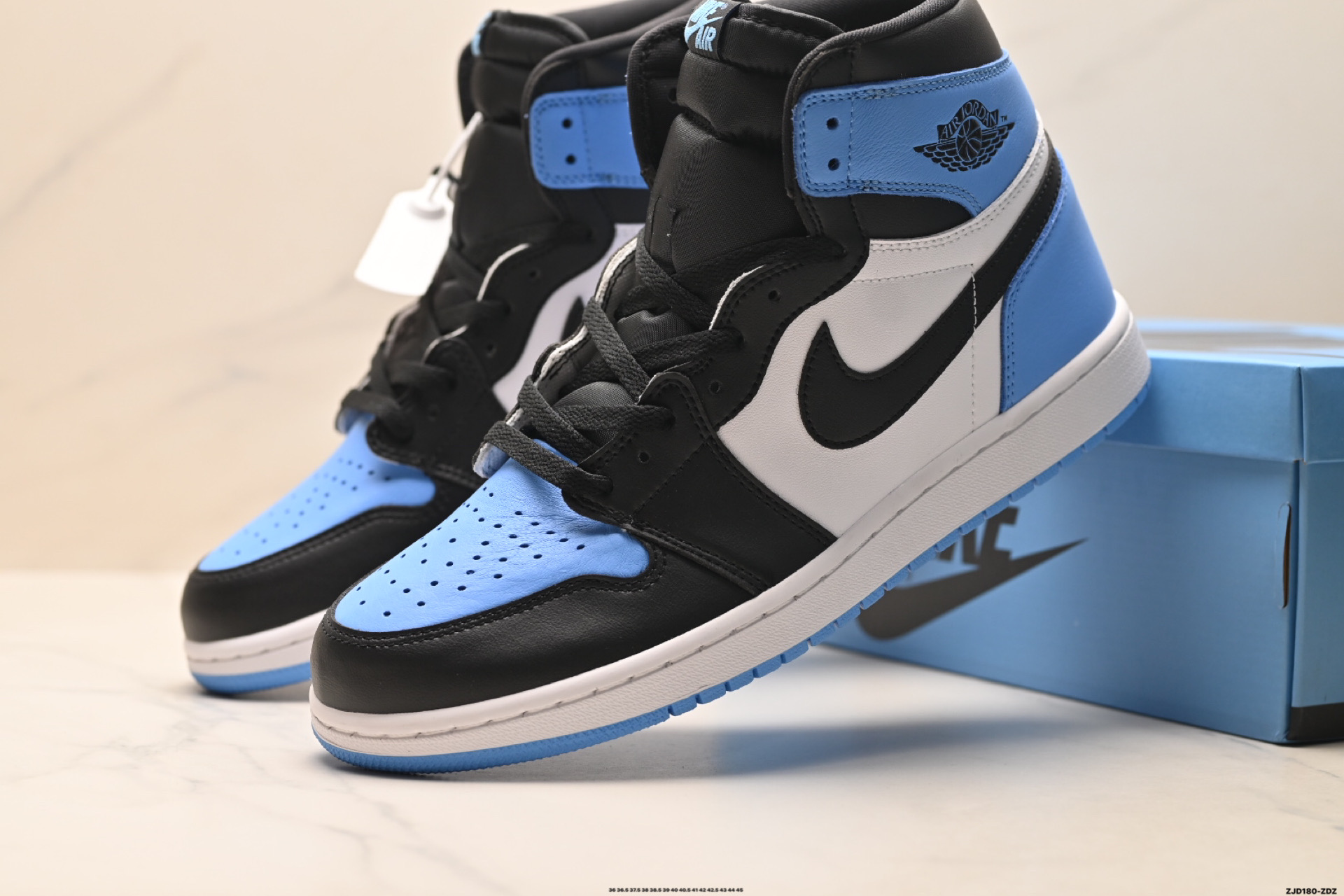 Nike Air Jordan 1 Retro High AJ1代迈克尔·乔丹高帮耐克经典复古百搭休闲文化运动篮球鞋 DZ5485-400-Top High Quatity Cheap Sneakers Fashion Clothing Clothes Bags handbags Shoes of all Brand wholesale With The best Quality And Beautiful Price from China Factory Chinese suppliers wholesaler seller Nike Air Jordan 1 Retro High AJ1代迈克尔·乔丹高帮耐克经典复古百搭休闲文化运动篮球鞋 DZ5485-400