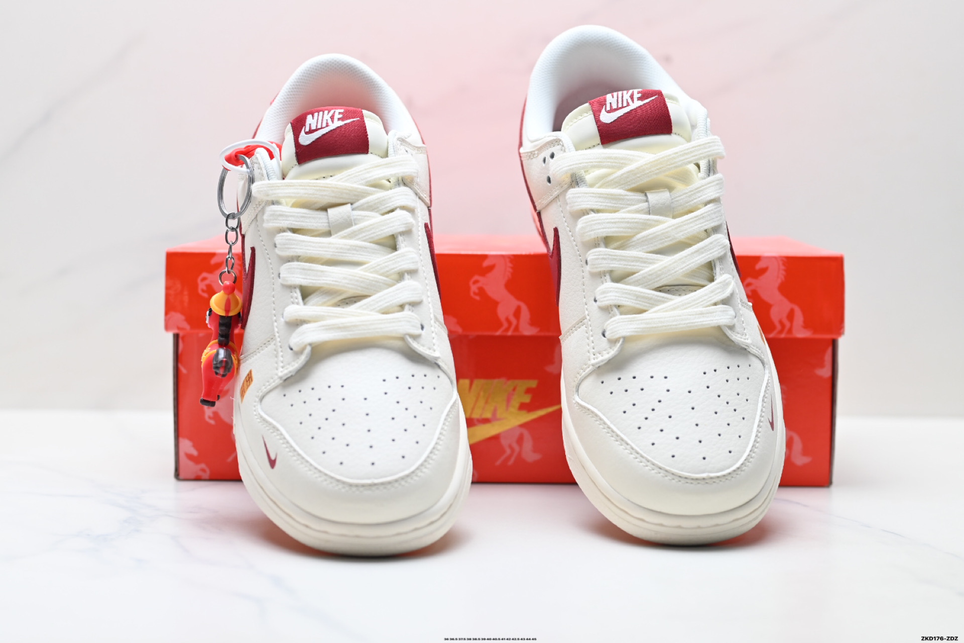 290 Nike Dunk Low Retro ‘DIY高端定制’耐克 低帮休闲运动板鞋 MZ9588-858-Chinese UA Cheap High Quatity Brand Clothes Bags handbags Sneakers wholesale wholesaler seller from China Factory suppliers Fashion Clothing Shoes best Quality Beautiful Price 290 Nike Dunk Low Retro ‘DIY高端定制’耐克 低帮休闲运动板鞋 MZ9588-858